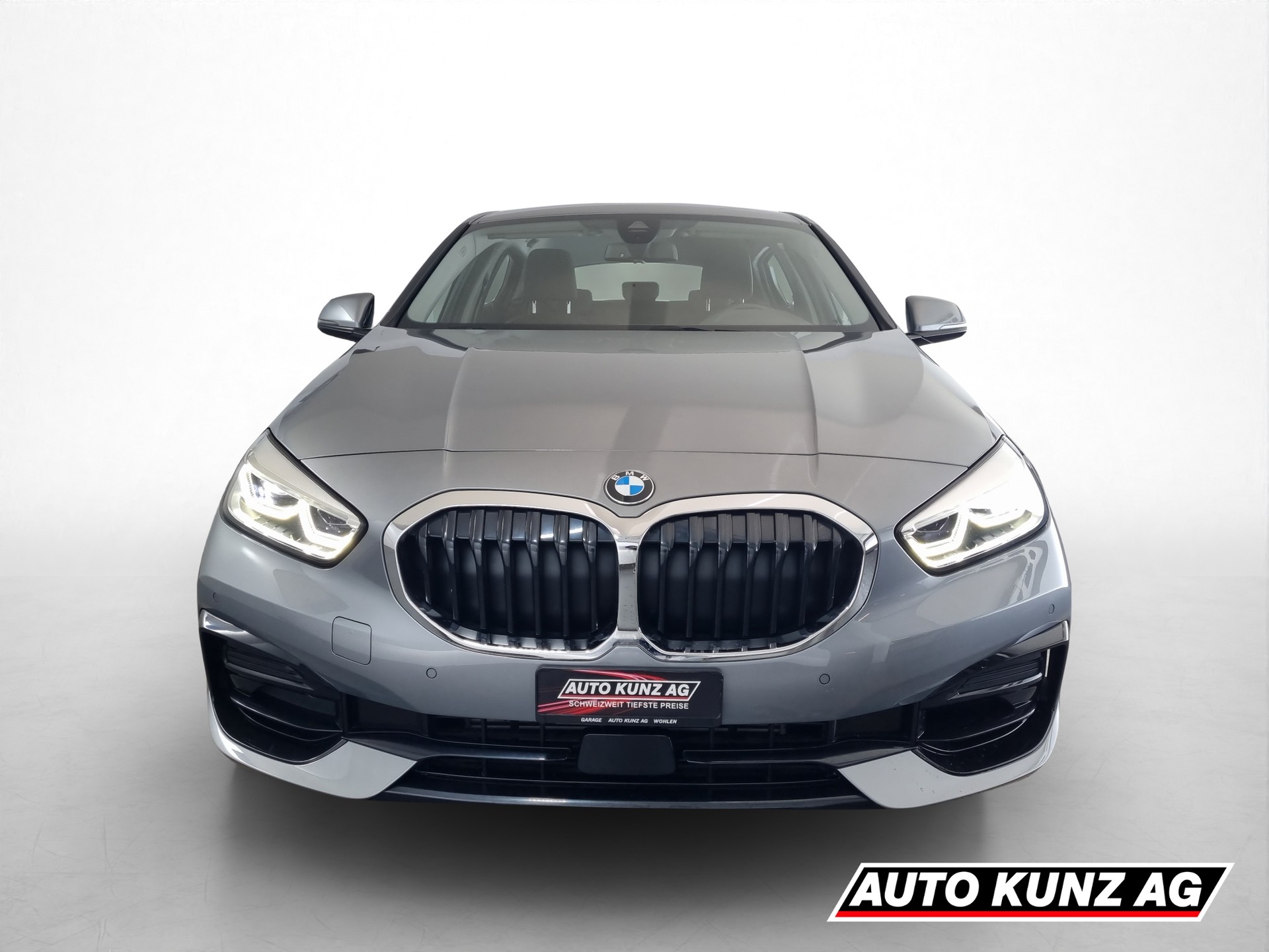 BMW 120i Sport Line-image-1