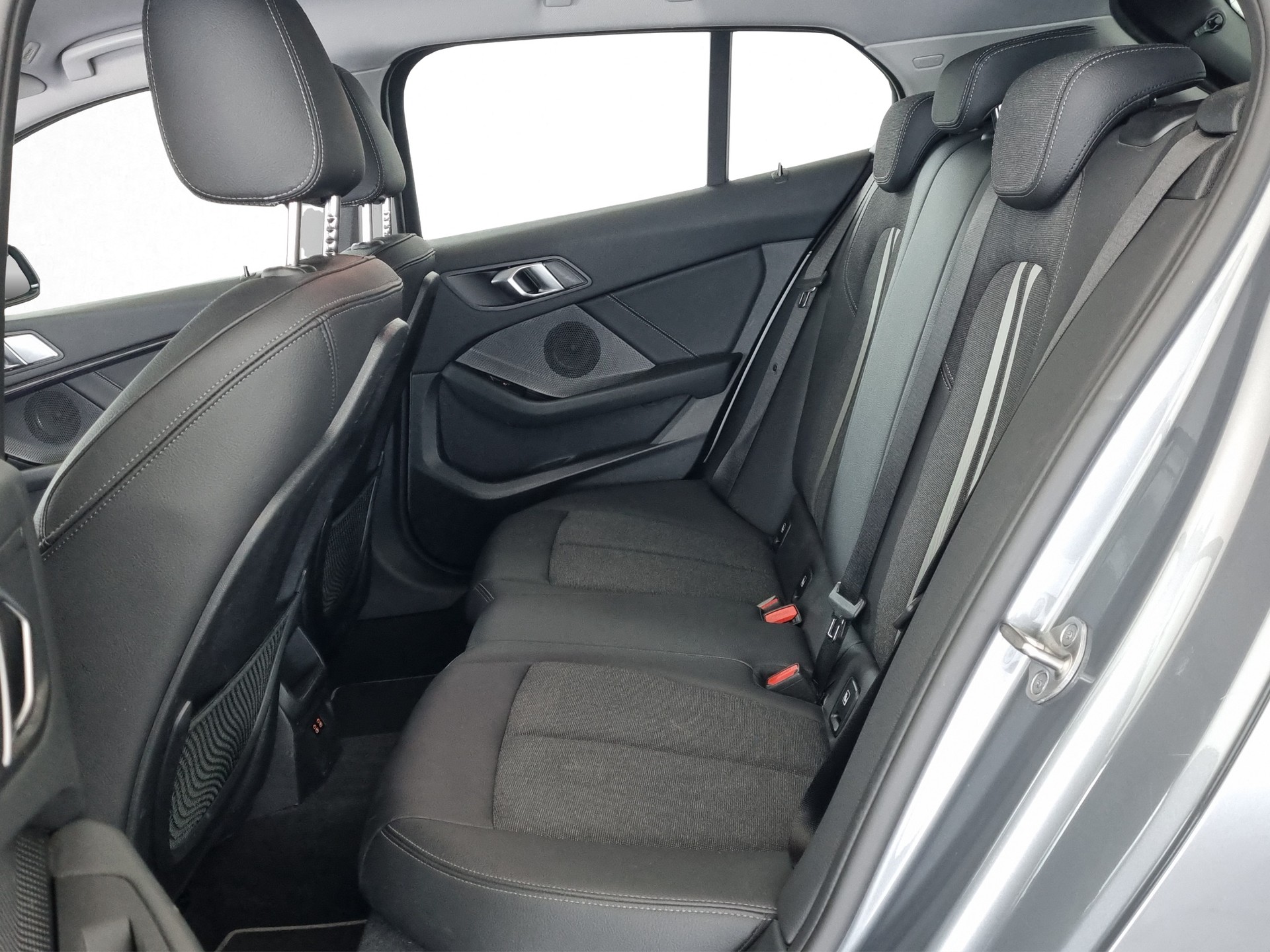 BMW 120i Sport Line-image-6