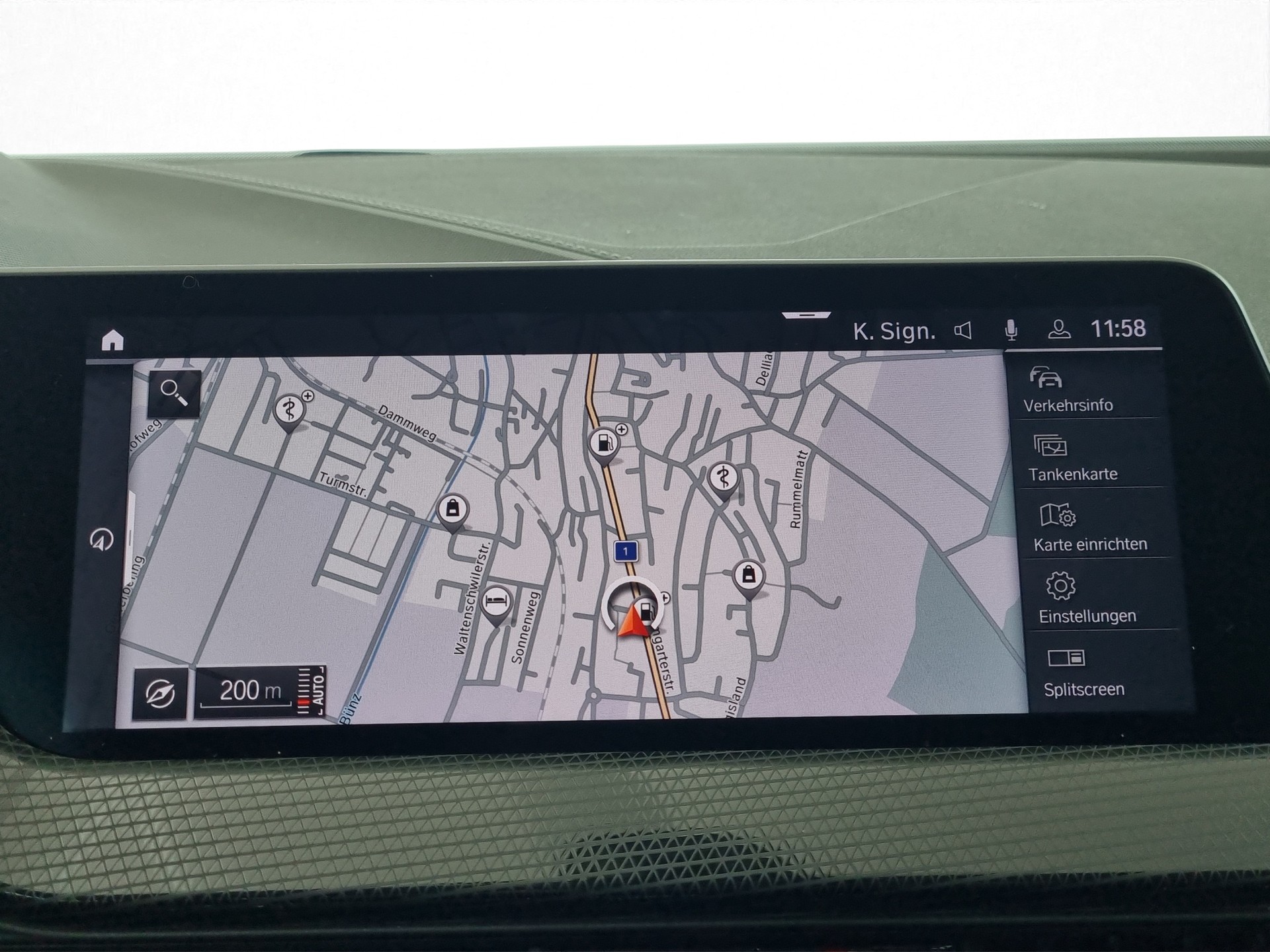 BMW 120i Sport Line-image-14