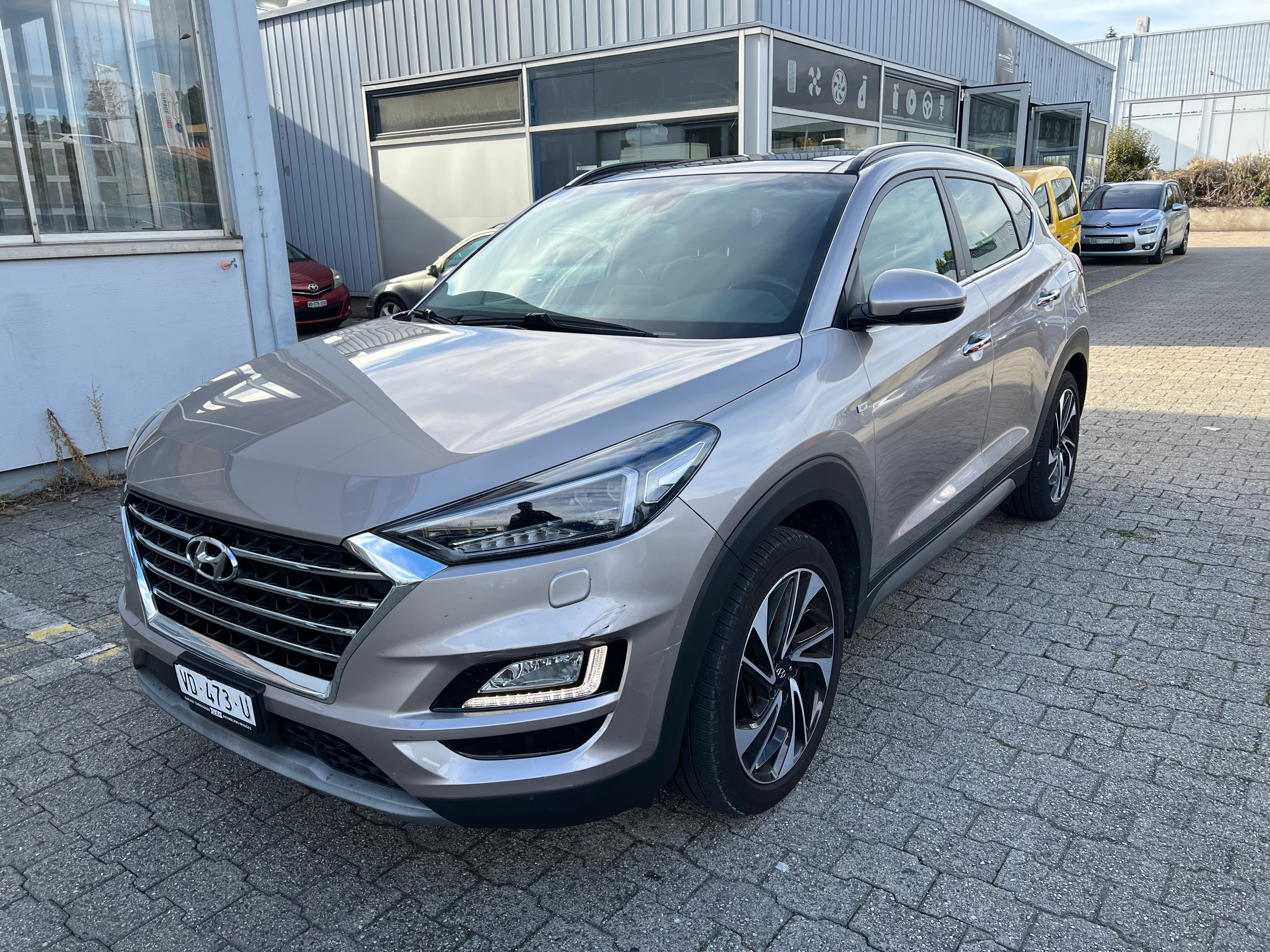 Car photo