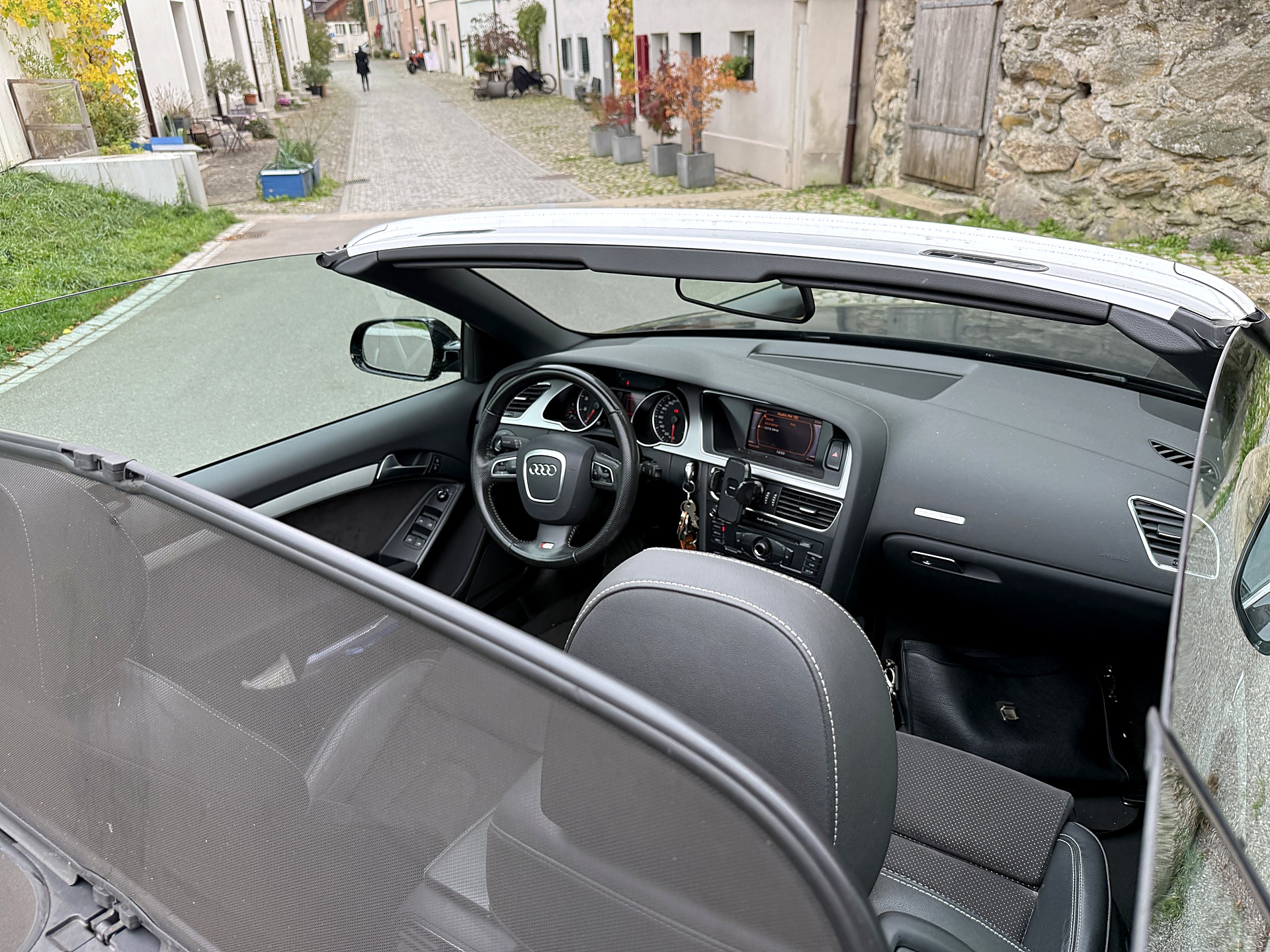 AUDI 2.0 TFSI quattro S-Tronic-image-4