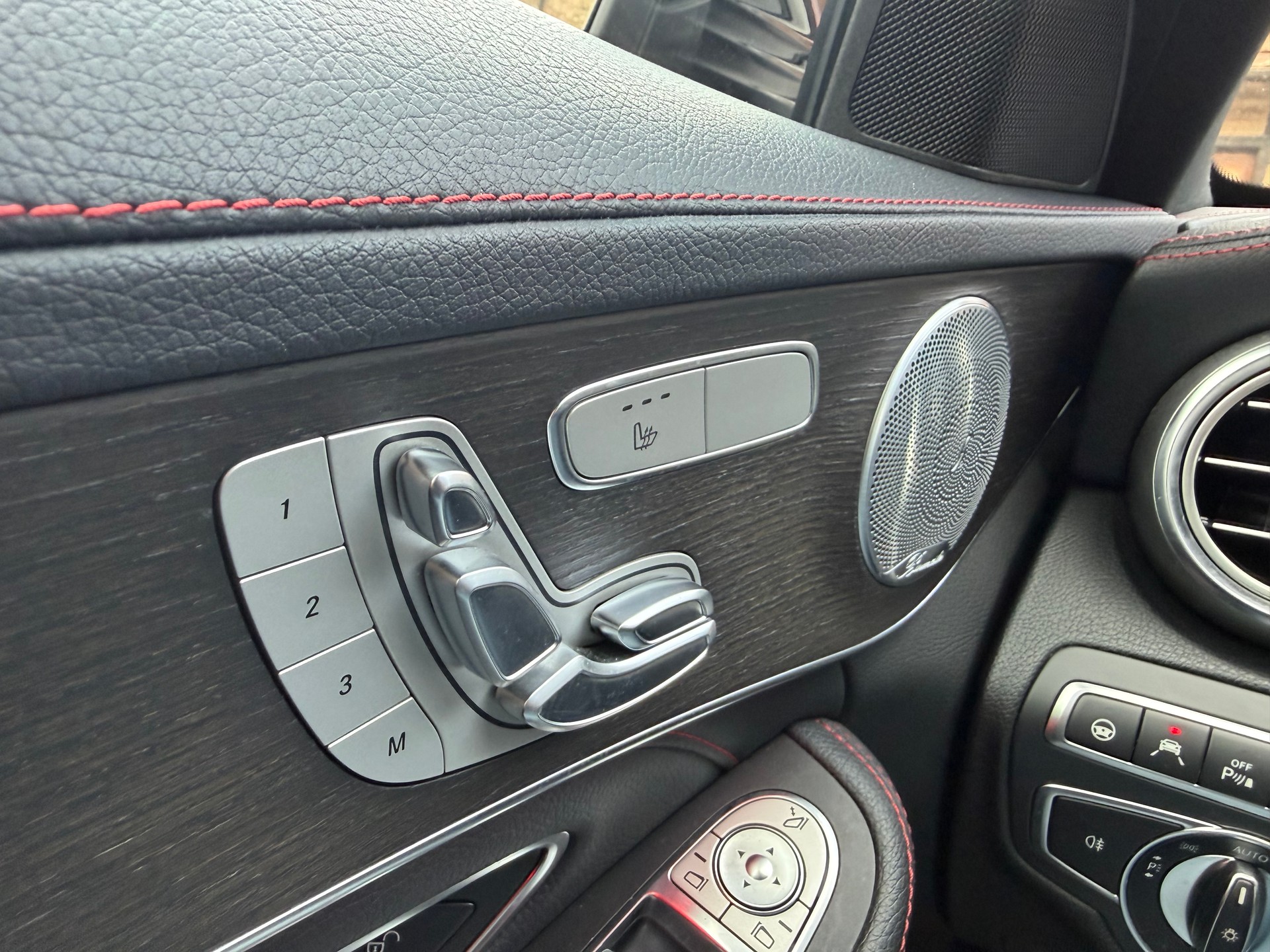 MERCEDES-BENZ C 43 AMG 4Matic 9G-Tronic-image-15