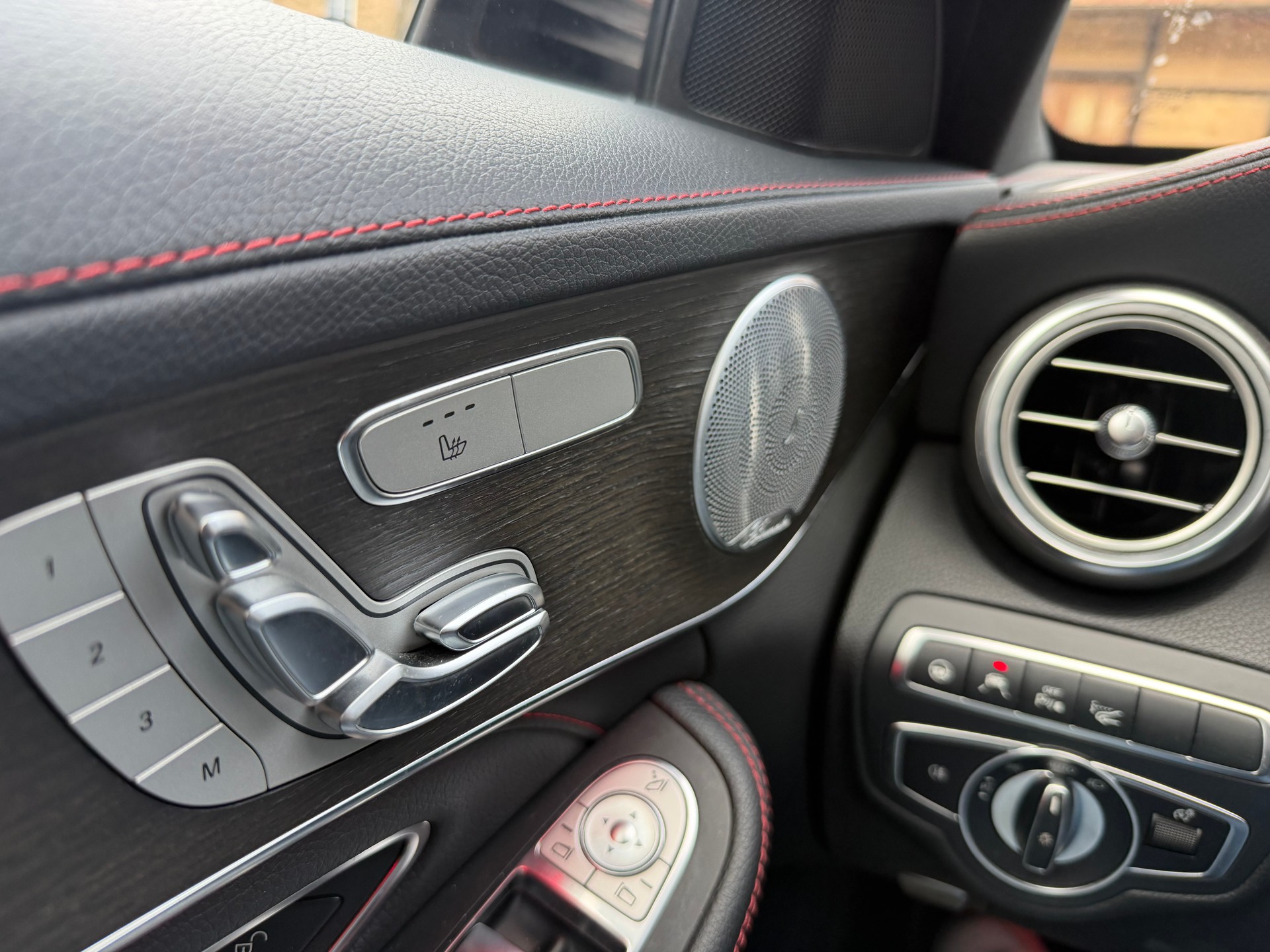 MERCEDES-BENZ C 43 AMG 4Matic 9G-Tronic-image-8