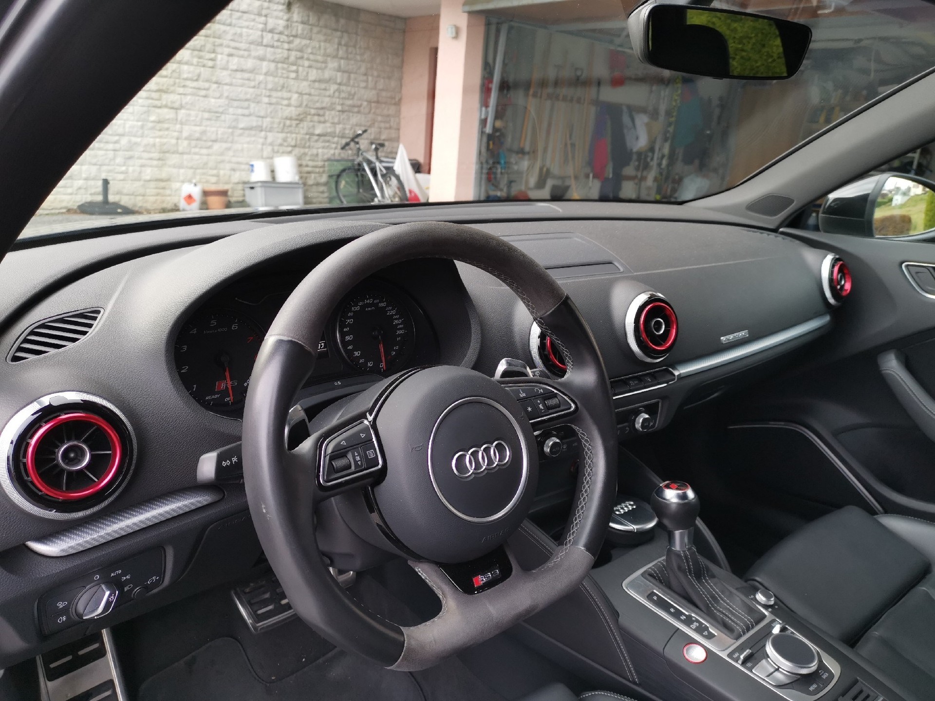 AUDI RS3 Sportback 2.5 TFSI quattro S-tronic-image-7