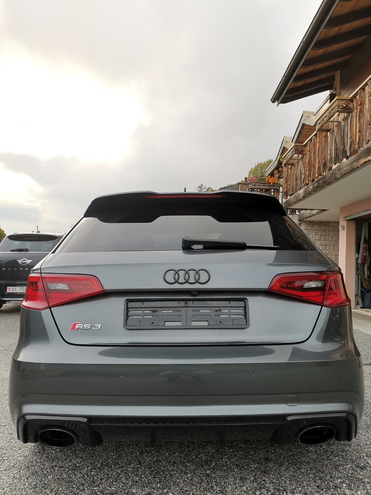 AUDI RS3 Sportback 2.5 TFSI quattro S-tronic-image-14