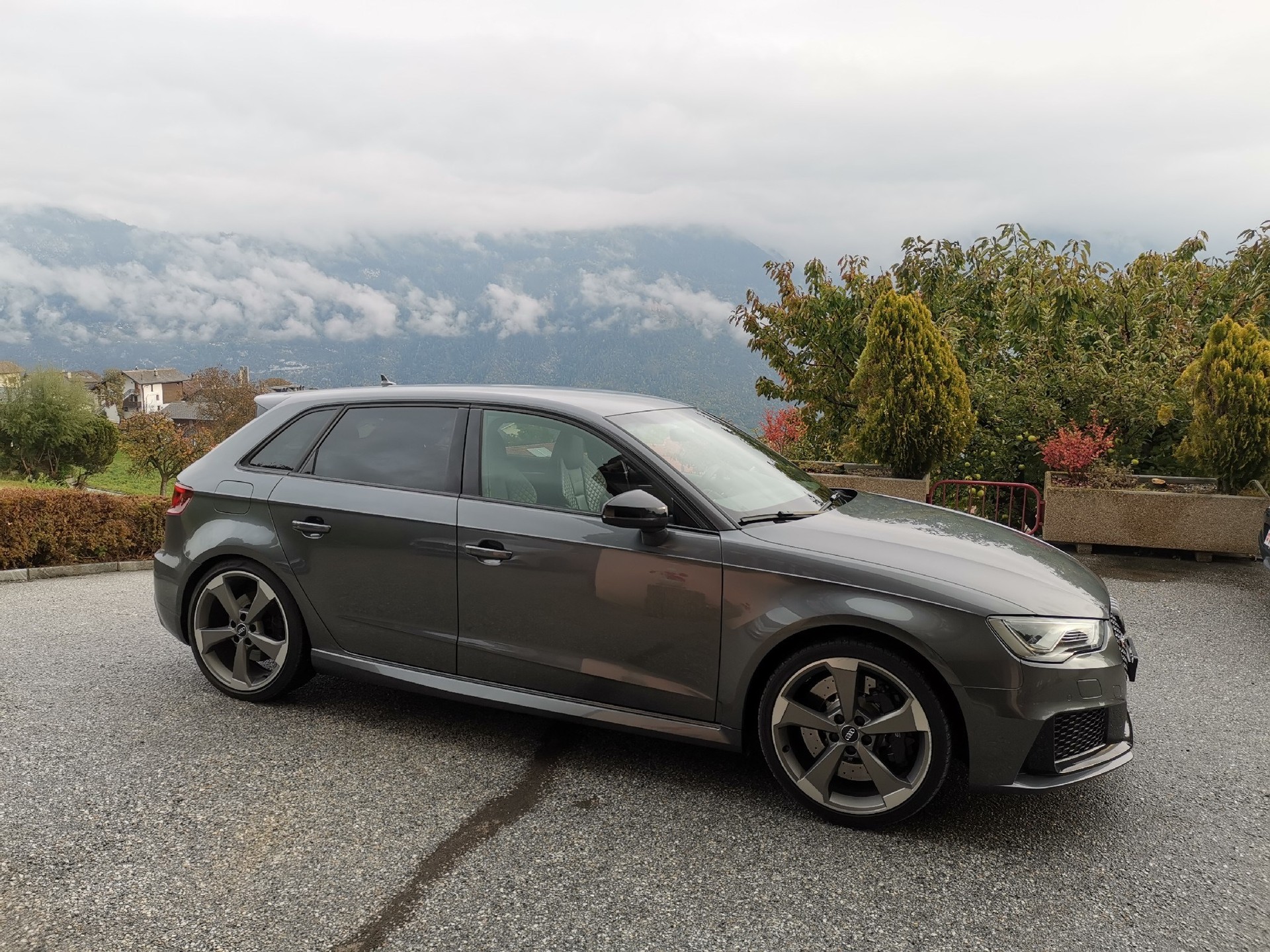 AUDI RS3 Sportback 2.5 TFSI quattro S-tronic-image-12
