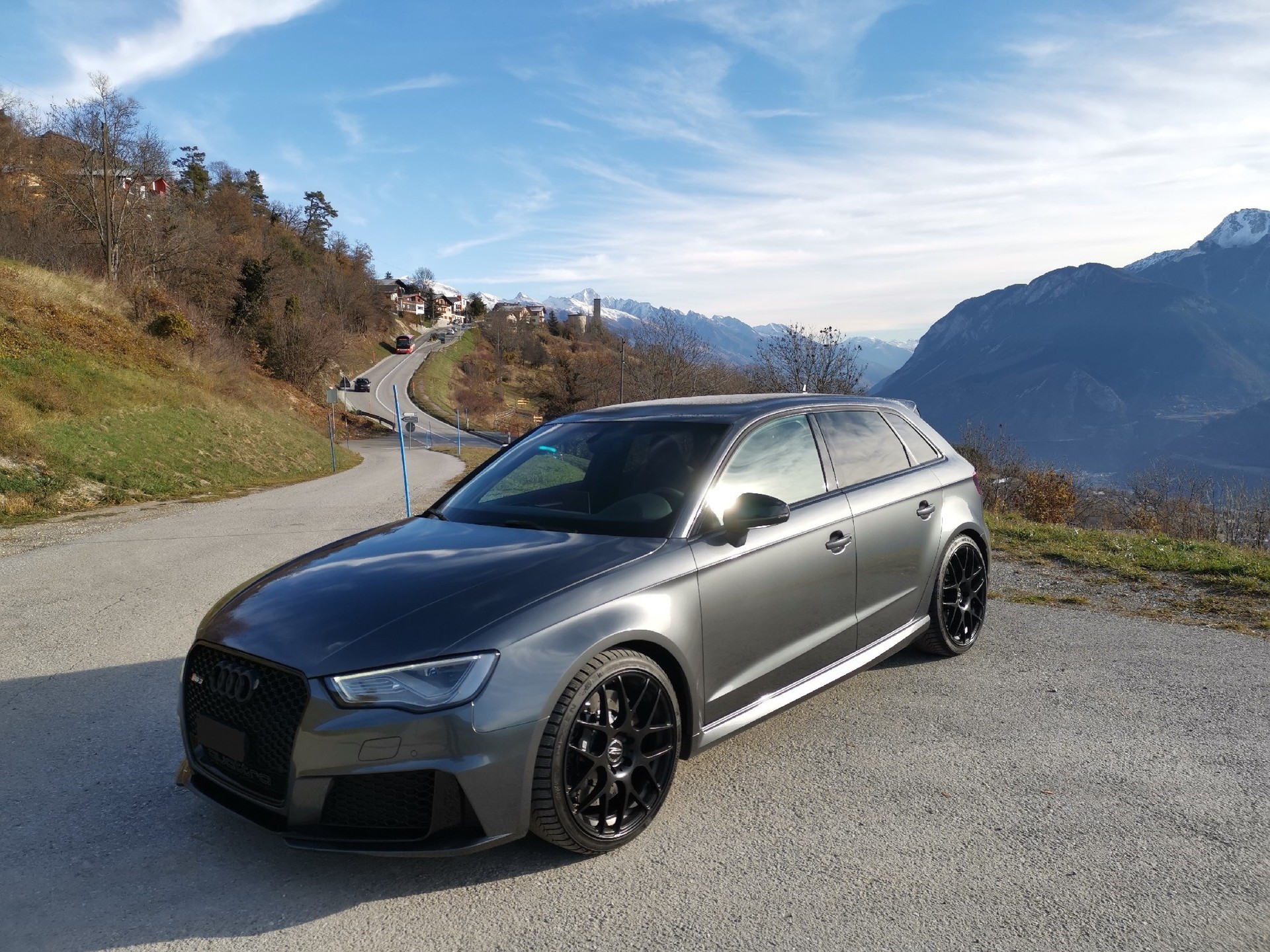 AUDI RS3 Sportback 2.5 TFSI quattro S-tronic-image-0