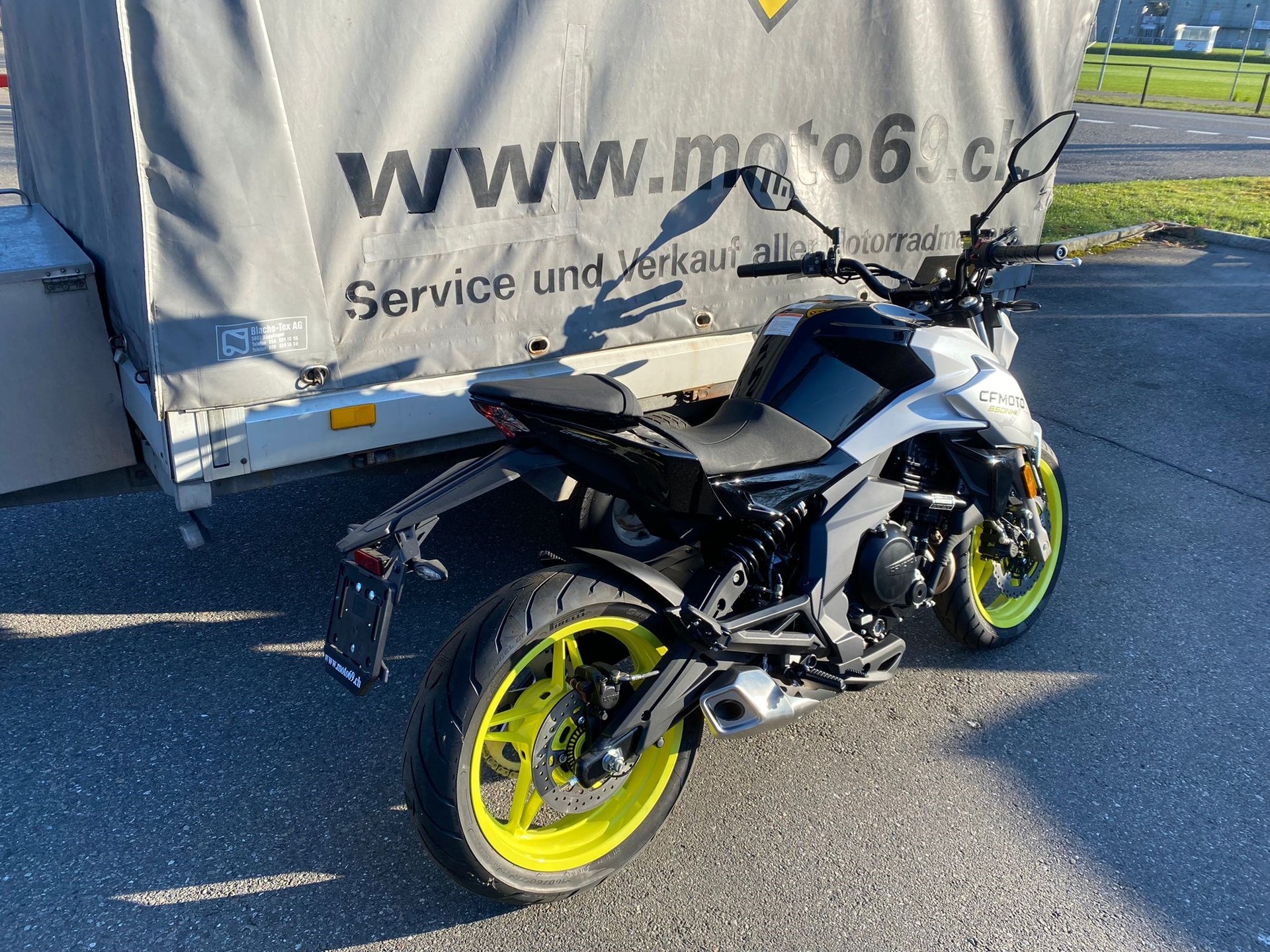 CF MOTO 650 NK-showroom-element-2