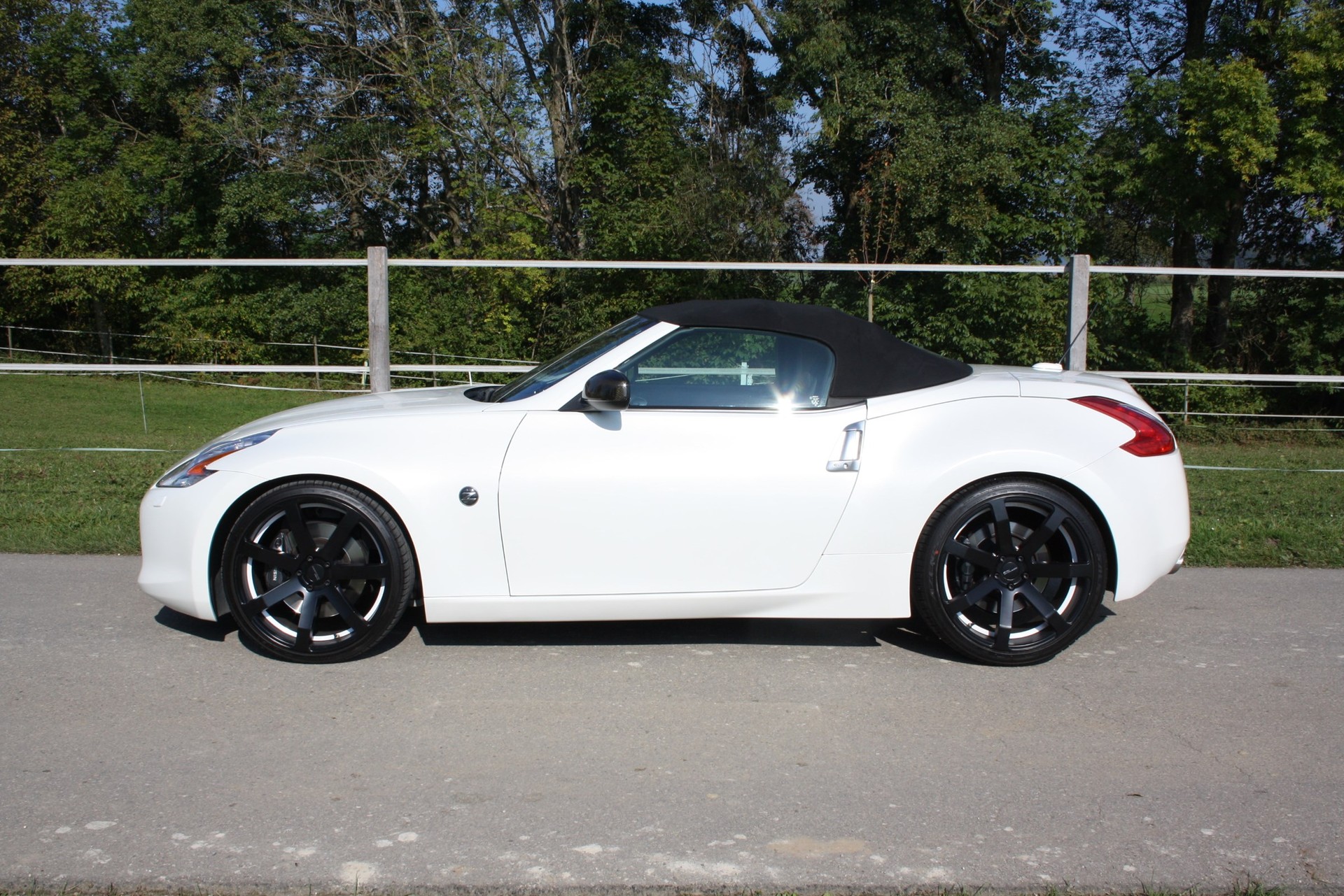 NISSAN 370 Z Roadster Pack Automatic-image-2