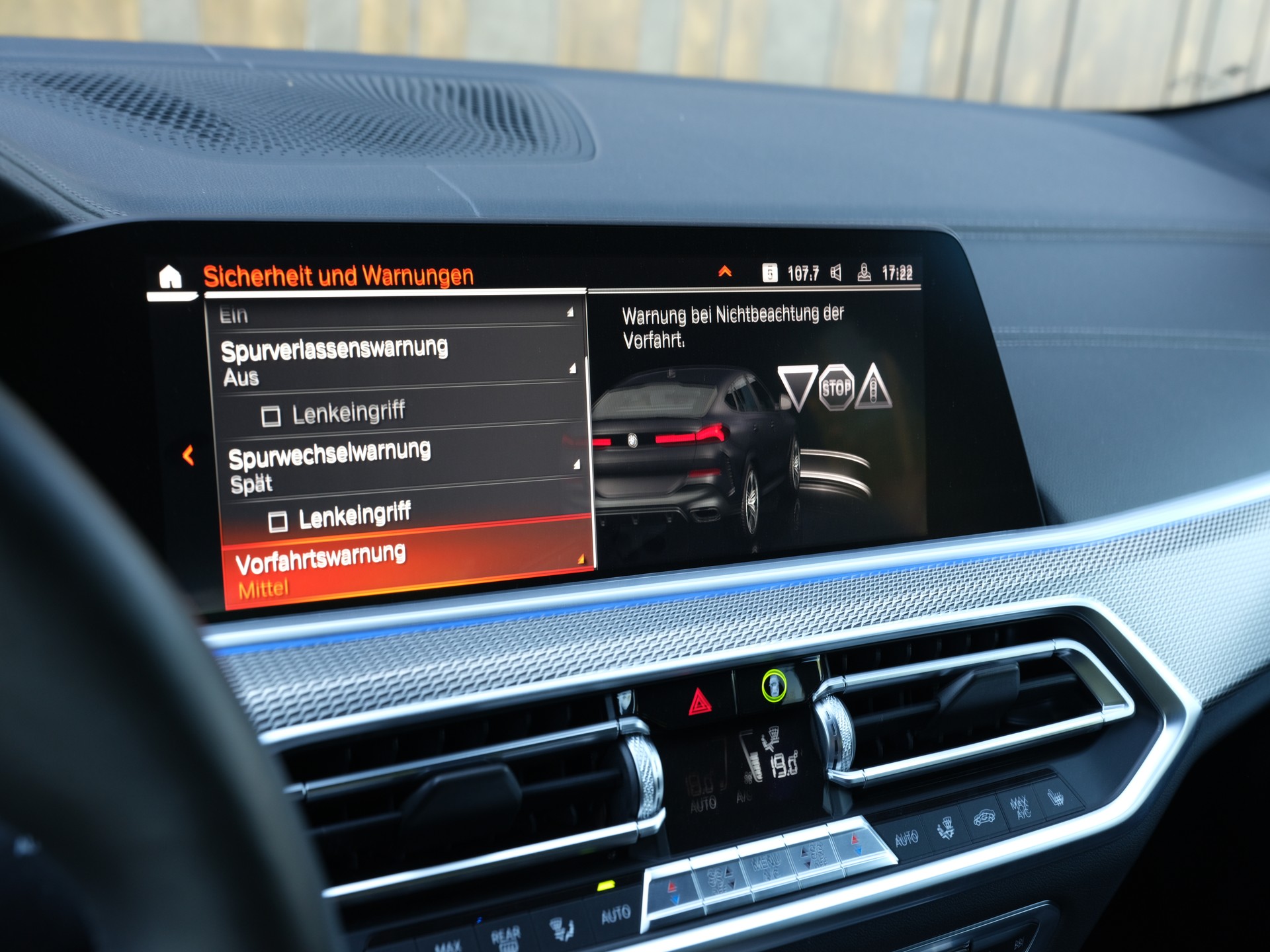 BMW X6 xDrive 30d M/// Sport Paket Steptronic-image-18