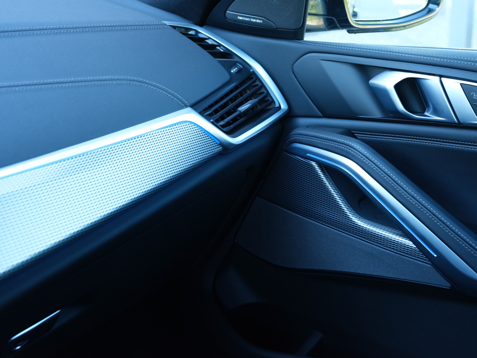 BMW X6 xDrive 30d M/// Sport Paket Steptronic-image-27