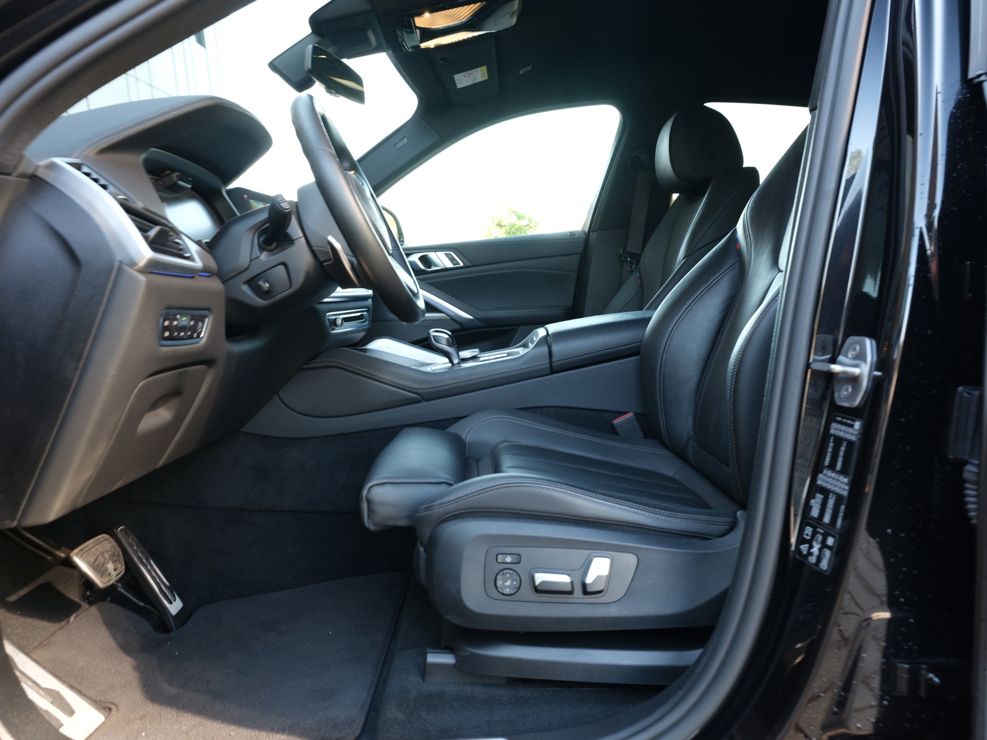 BMW X6 xDrive 30d M/// Sport Paket Steptronic-image-12
