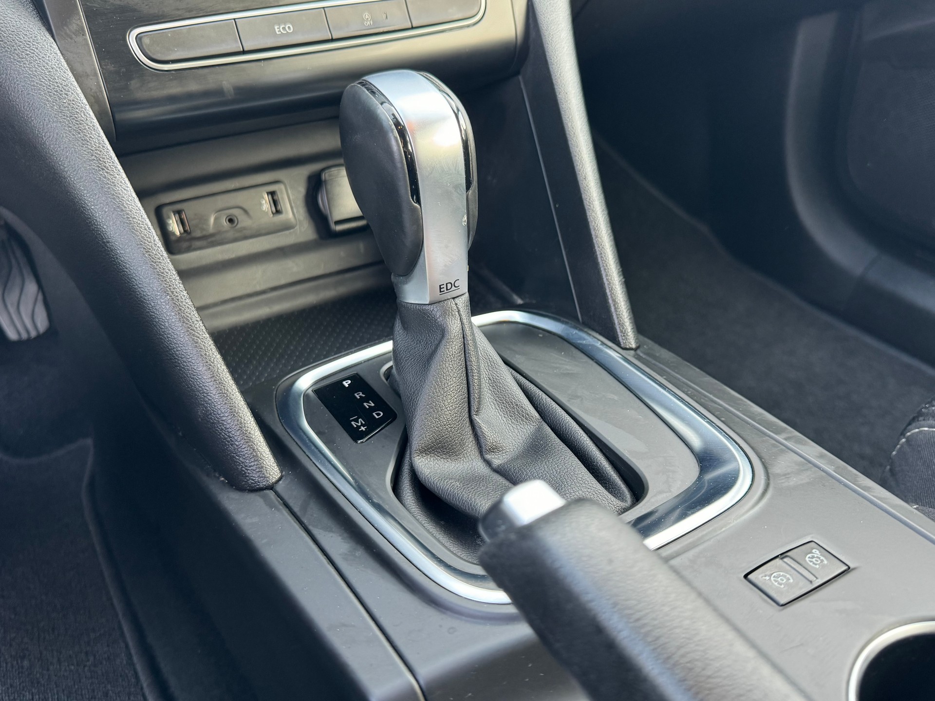 RENAULT Mégane Grandtour 1.5 dCi Business EDC-image-11