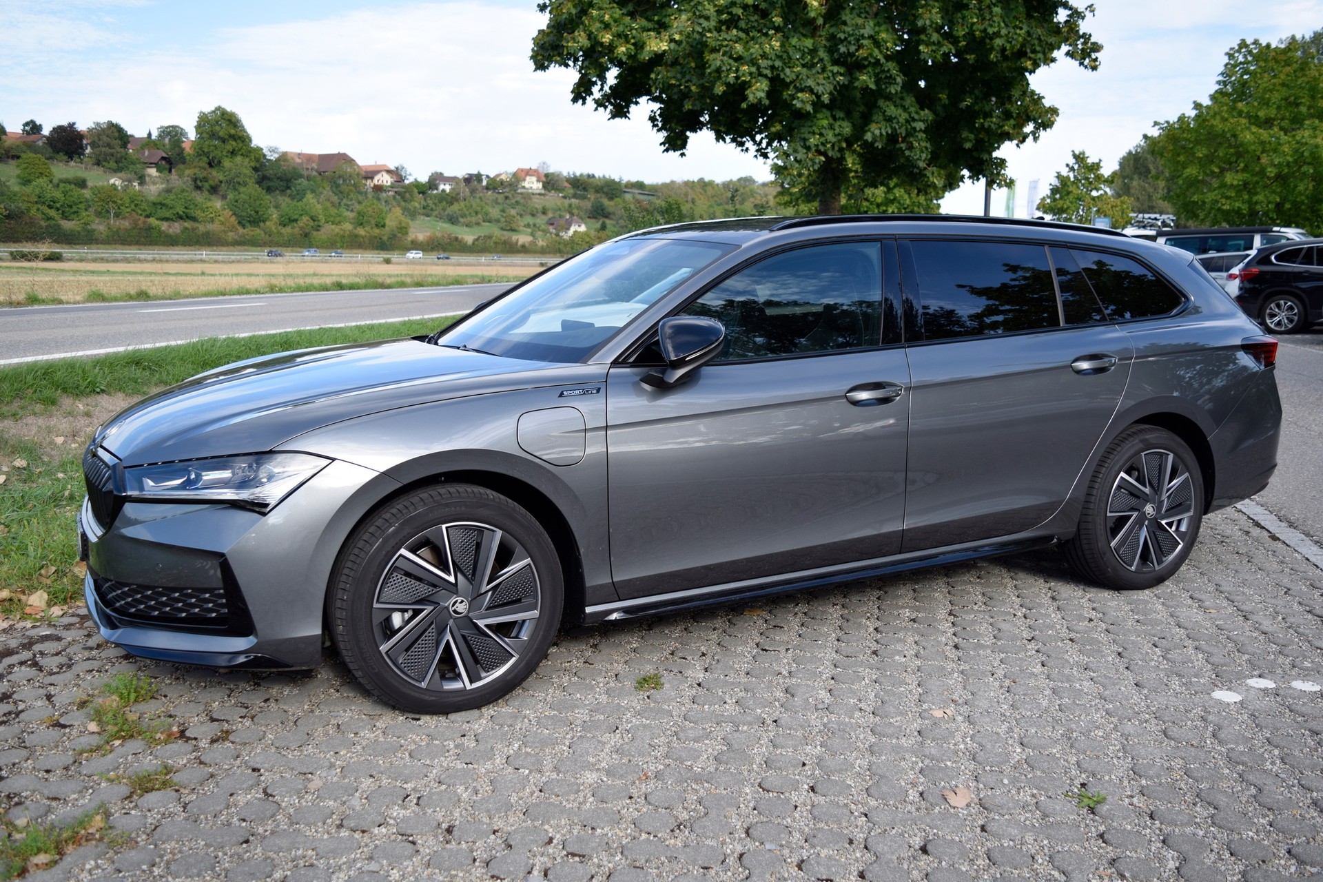SKODA OCTAVIA-image-1