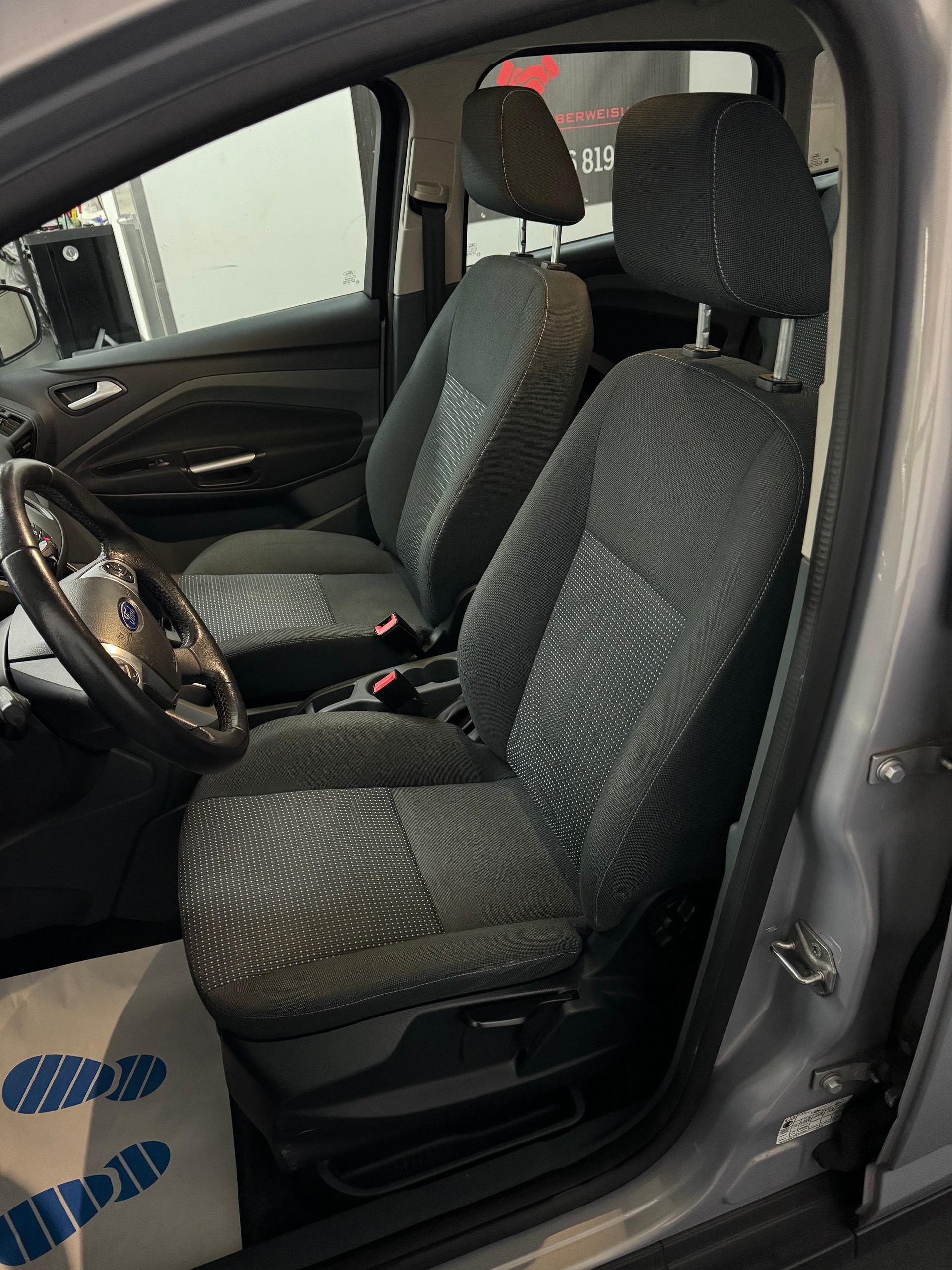 FORD C-Max 2.0 TDCi Carving PowerShift-image-11