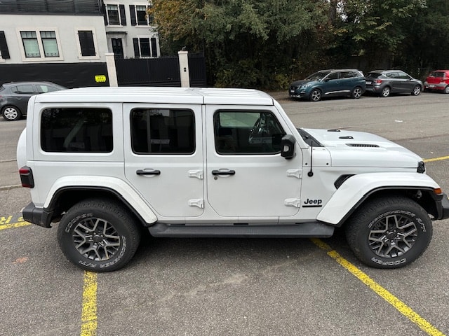 JEEP Wrangler 2.0 PHEV Unlimited 80th Anniversary Automatic-image-2