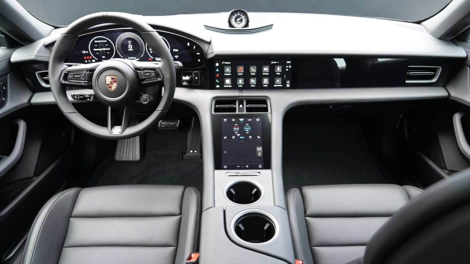 PORSCHE Taycan 4S Cross Turismo-image-10