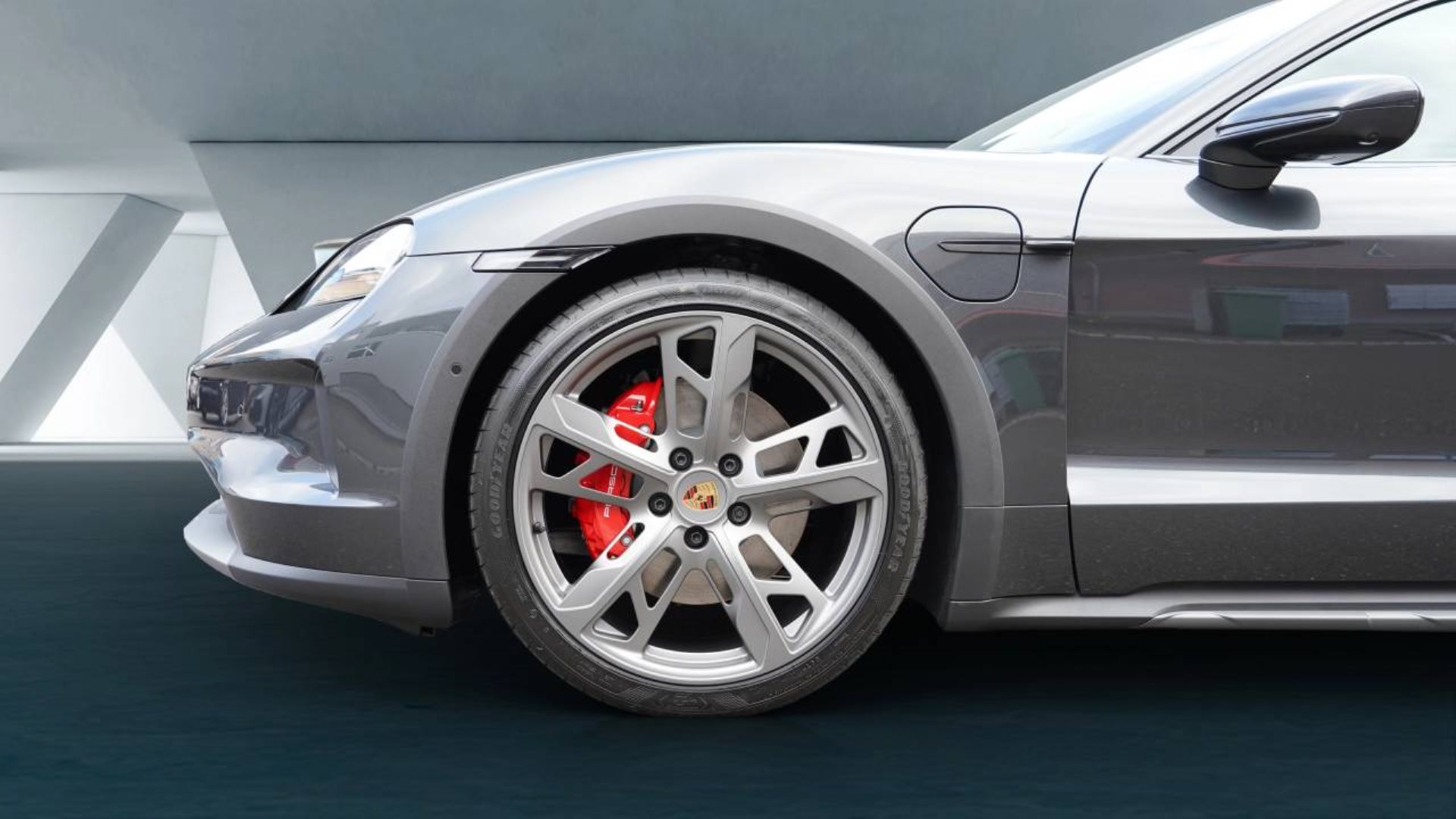 PORSCHE Taycan 4S Cross Turismo-image-9