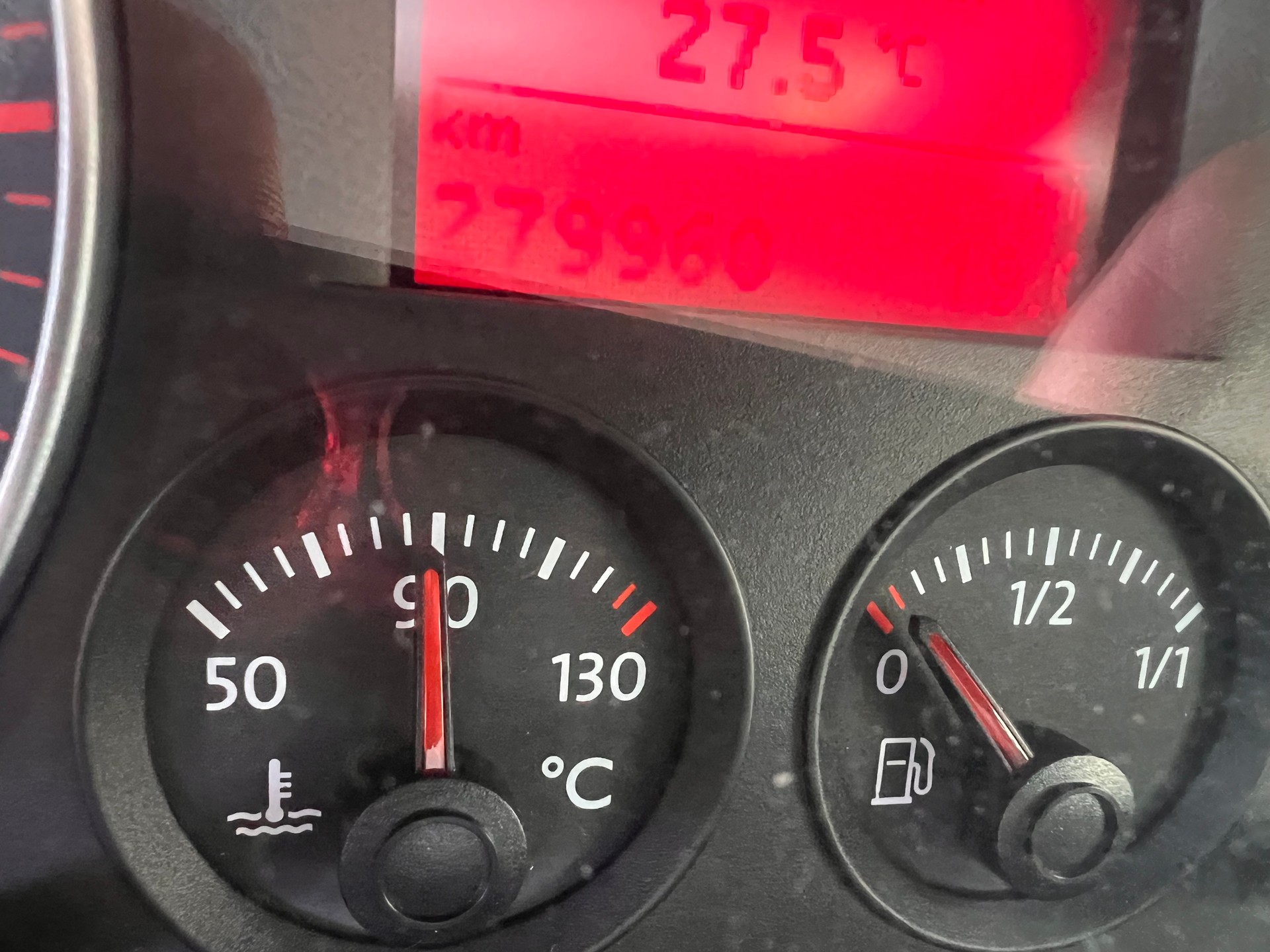VW Touran 2.0 TDI Trendline-image-12