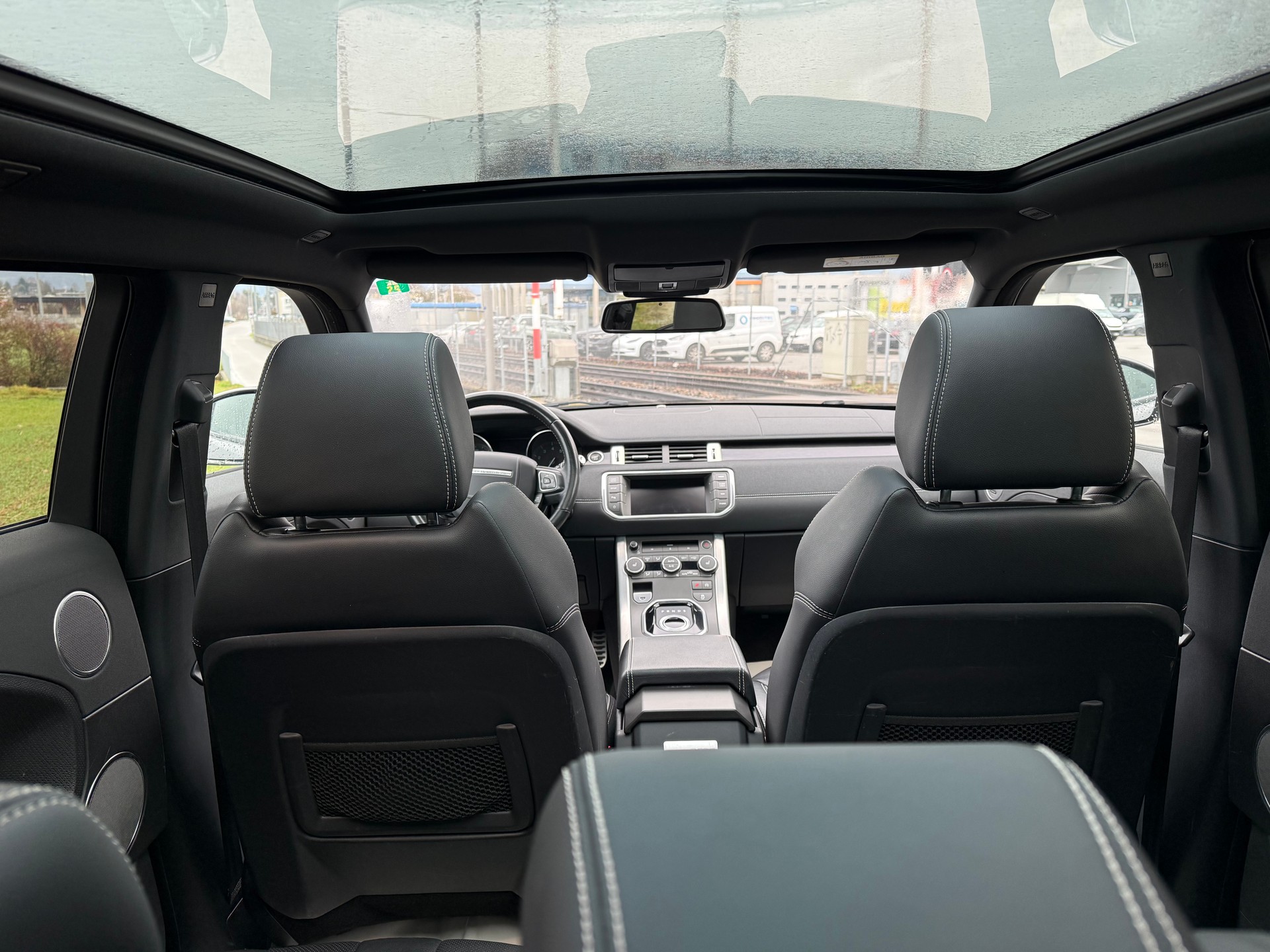 LAND ROVER Range Rover Evoque 2.0 Si4 Dynamic AT9-image-6