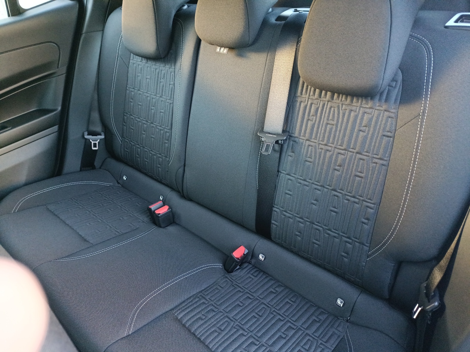 FIAT 600h MildHybrid Swiss Edition-image-7