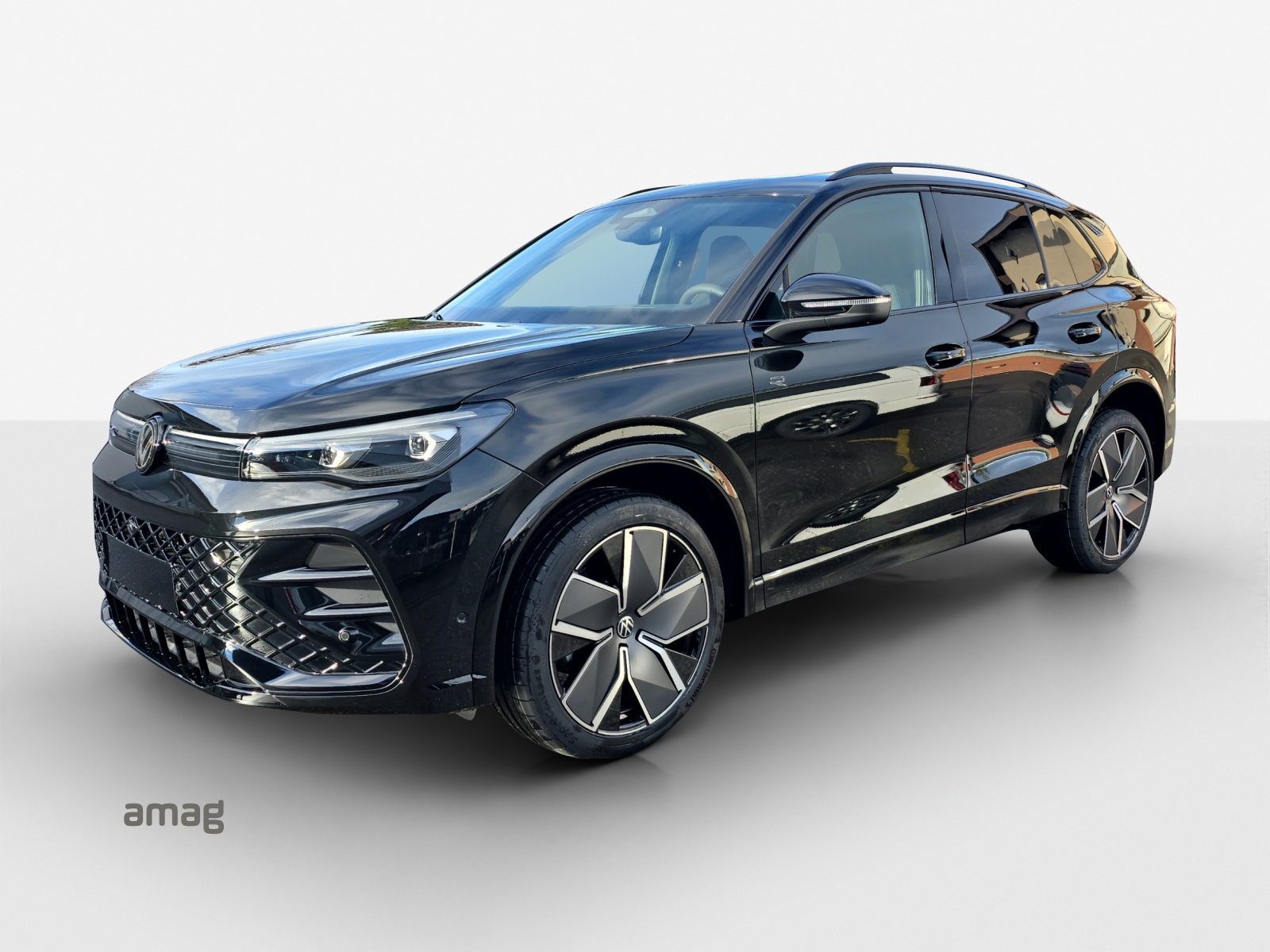 VW Tiguan 2.0 TSI DSG R-Line 4Motion-image-0