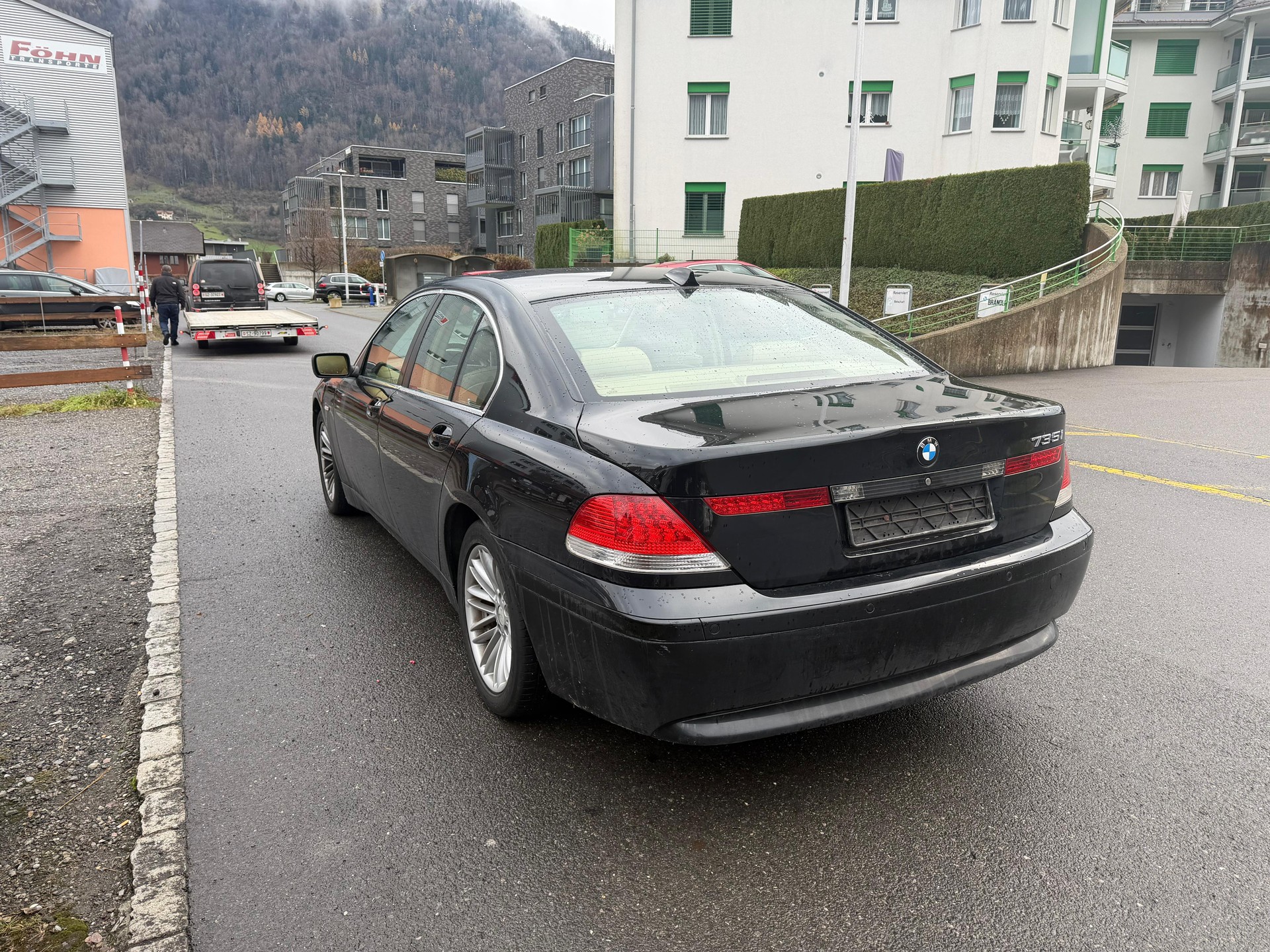 BMW 735i-image-4
