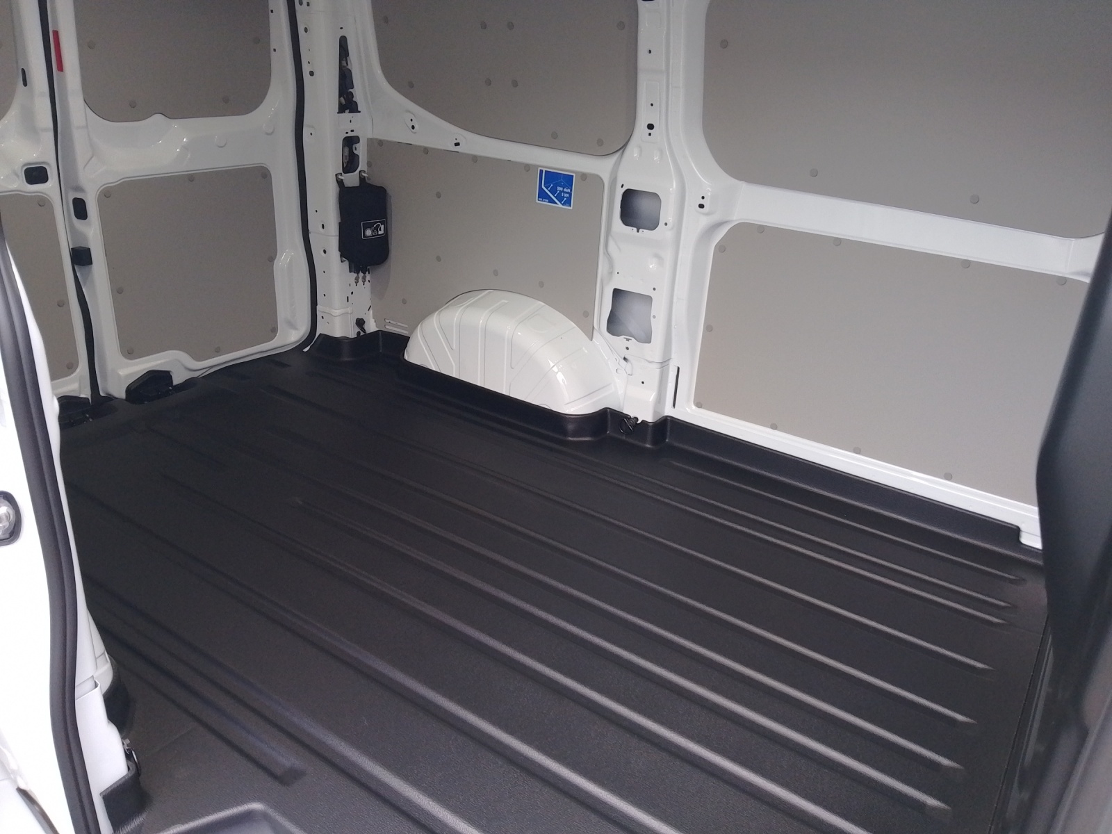 FORD Transit Custom Van 320 L1 2.0 EcoBlue 136 Trend-image-12