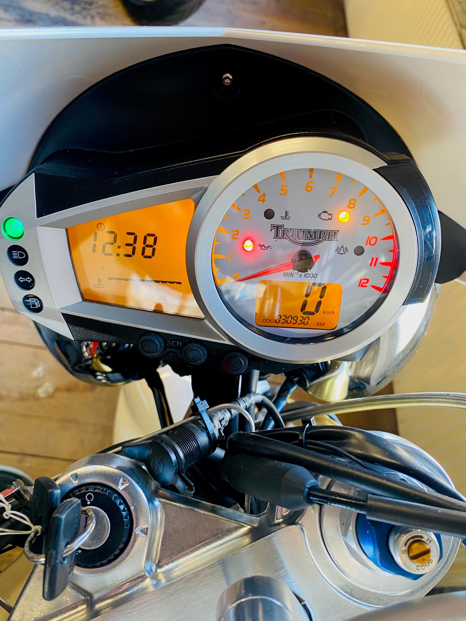 TRIUMPH Speed Triple 1050-image-10