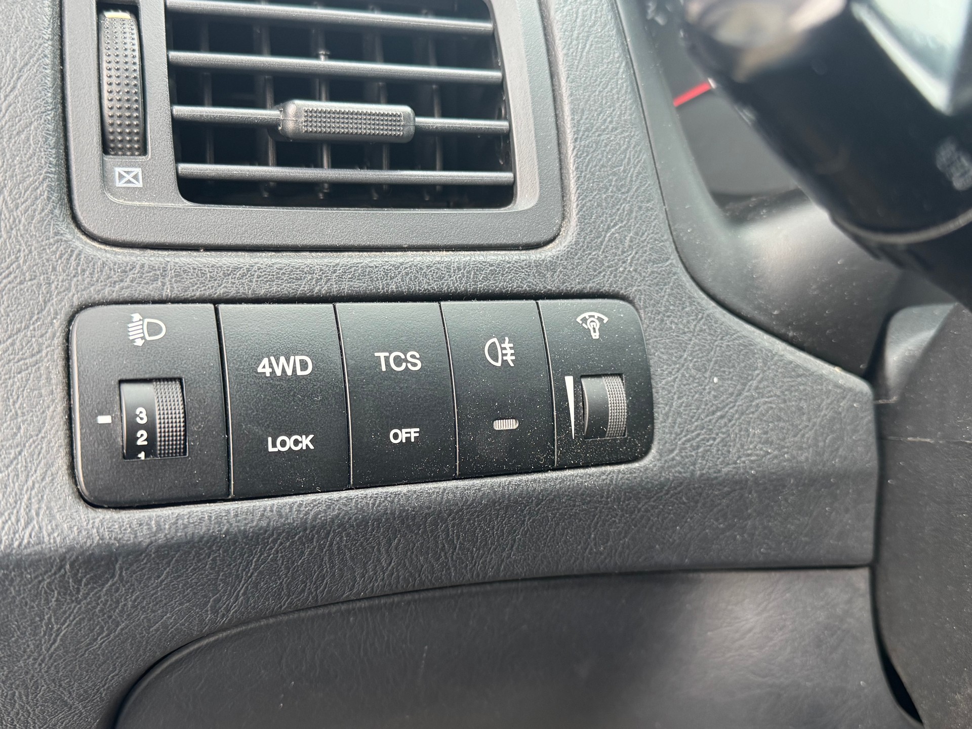 HYUNDAI Tucson 2.0 CRDi VGT Premium 4WD-image-12