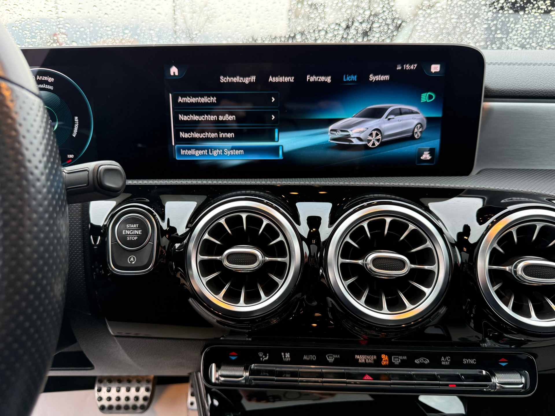 MERCEDES-BENZ CLA Shooting Brake 250 4Matic 7G-DCT AMG Line-image-9