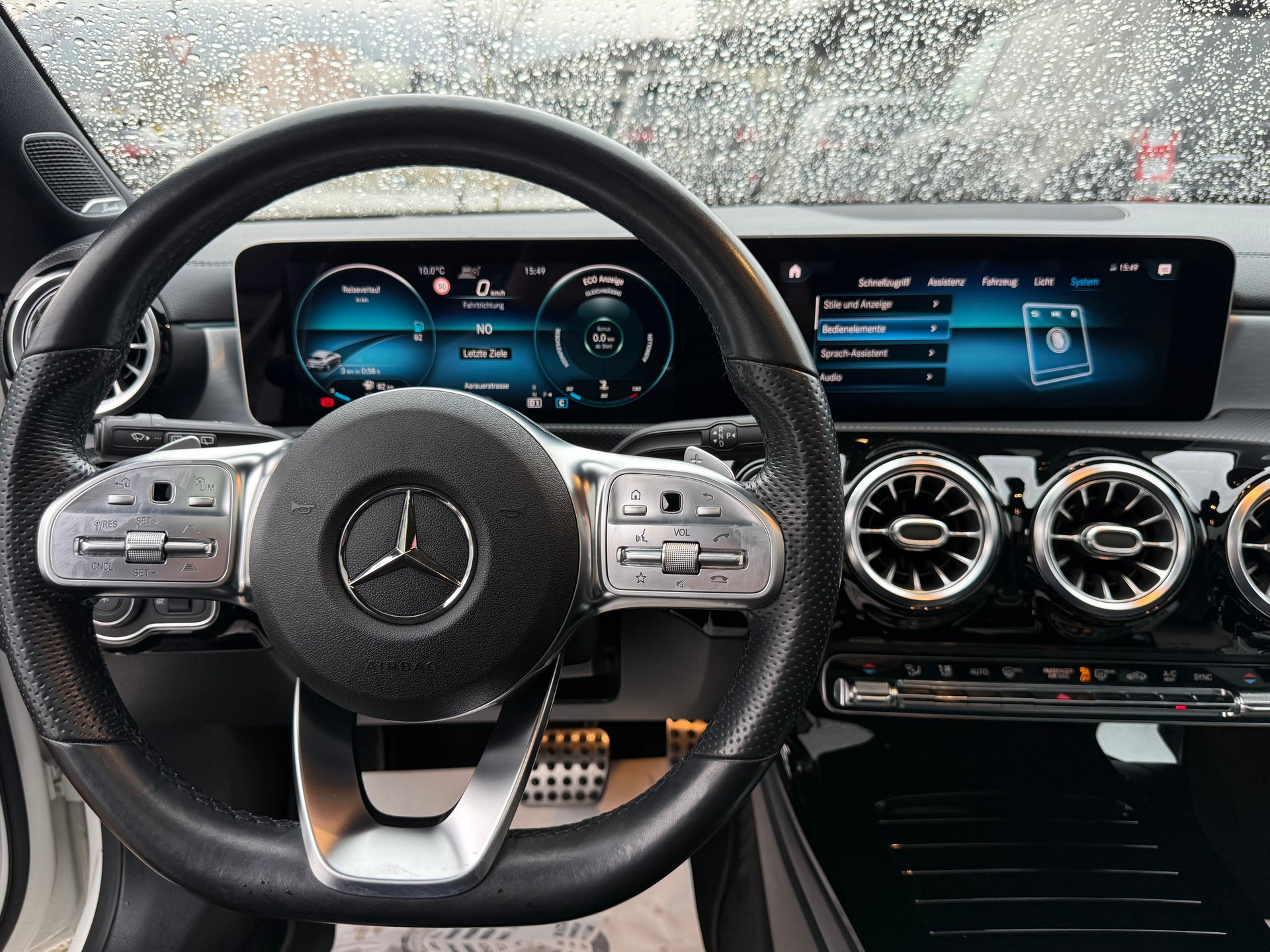 MERCEDES-BENZ CLA Shooting Brake 250 4Matic 7G-DCT AMG Line-image-10