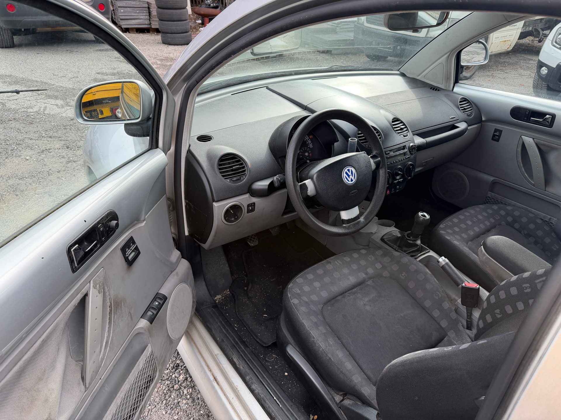 VW Beetle 1.8 T-image-6