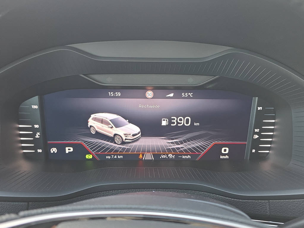 SKODA Karoq 1.5 TSI SportLine DSG-image-17