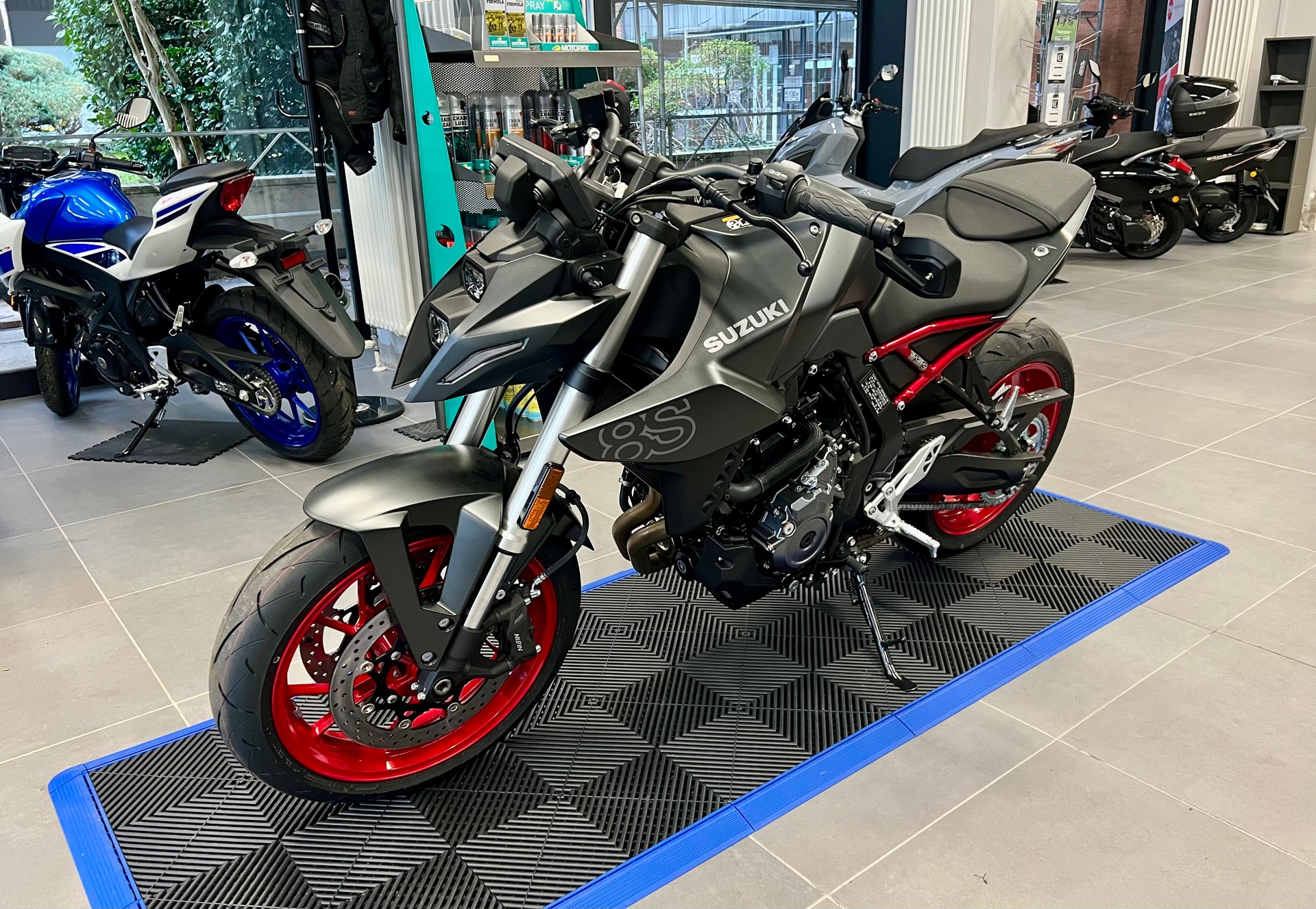SUZUKI GSX-8S-image-2