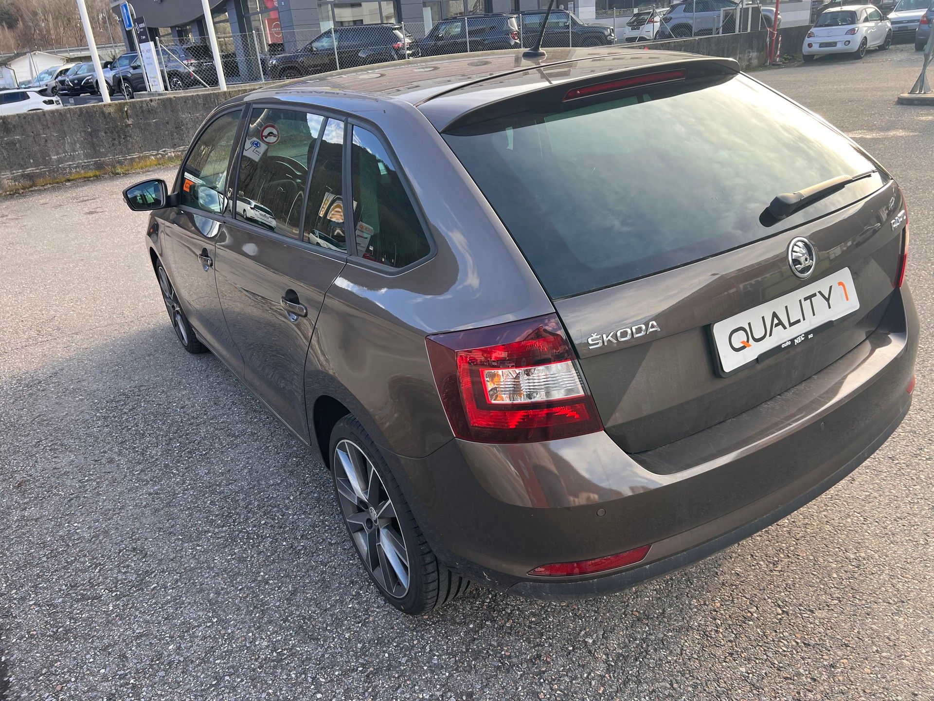 SKODA Rapid Spaceback 1.0 TSI Clever DSG-image-4