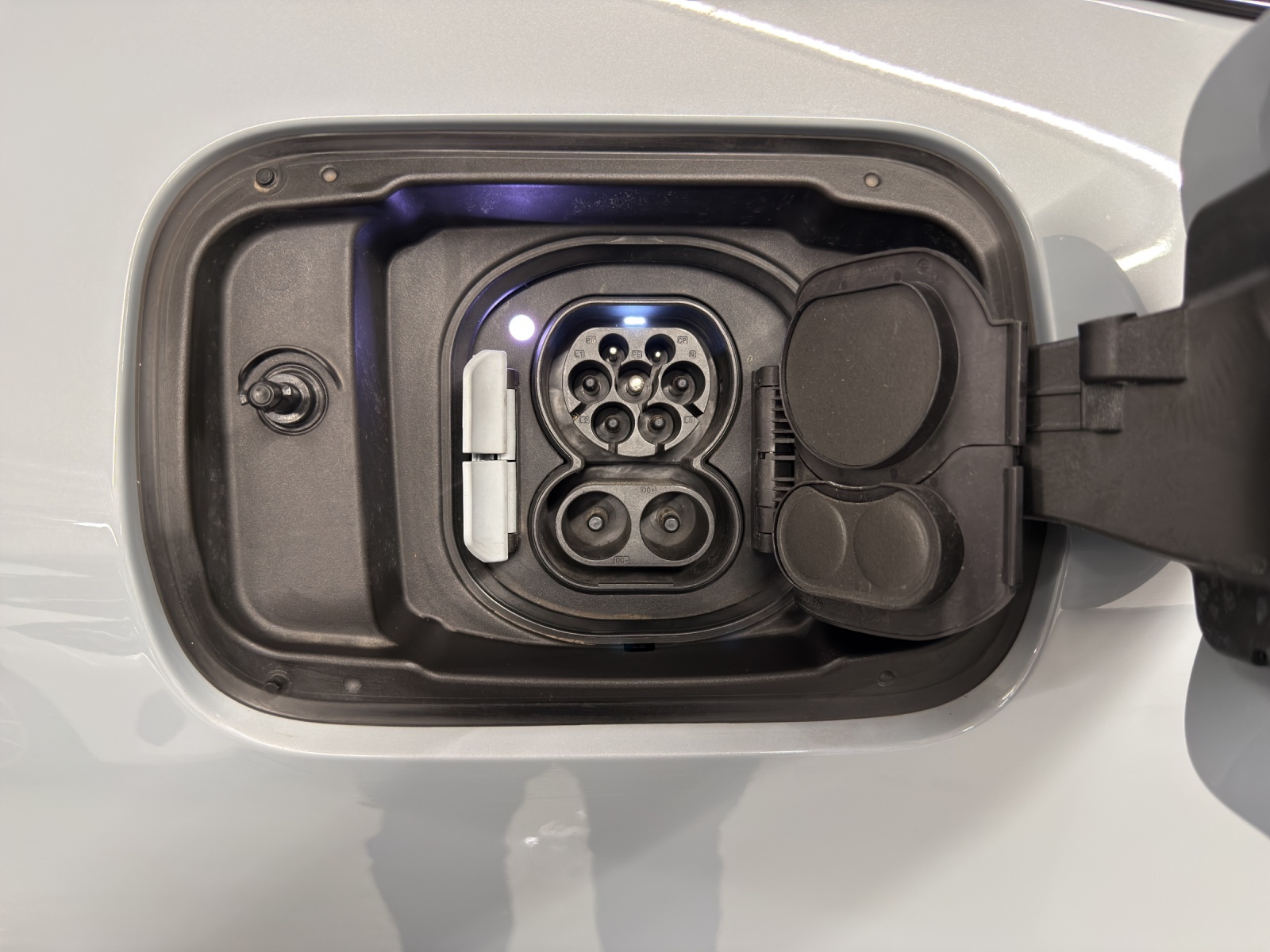 BMW i4 M50-image-21