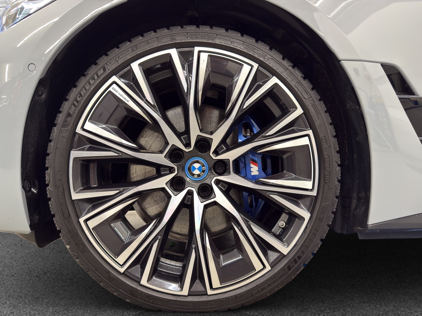 BMW i4 M50-image-8