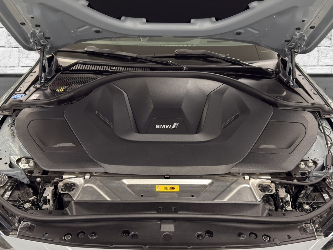 BMW i4 M50-image-23