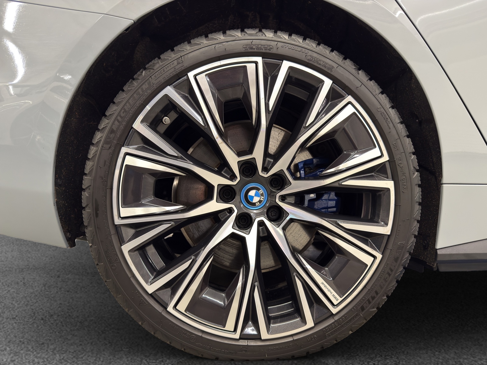 BMW i4 M50-image-10