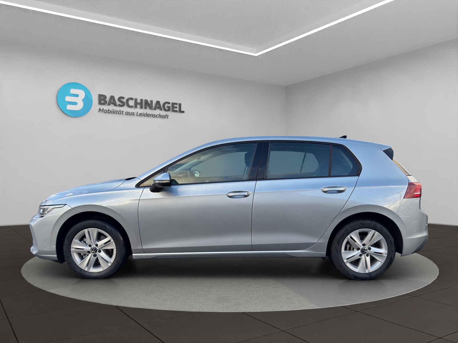 VW Golf 1.5 e TSI mHEV Life DSG-image-1