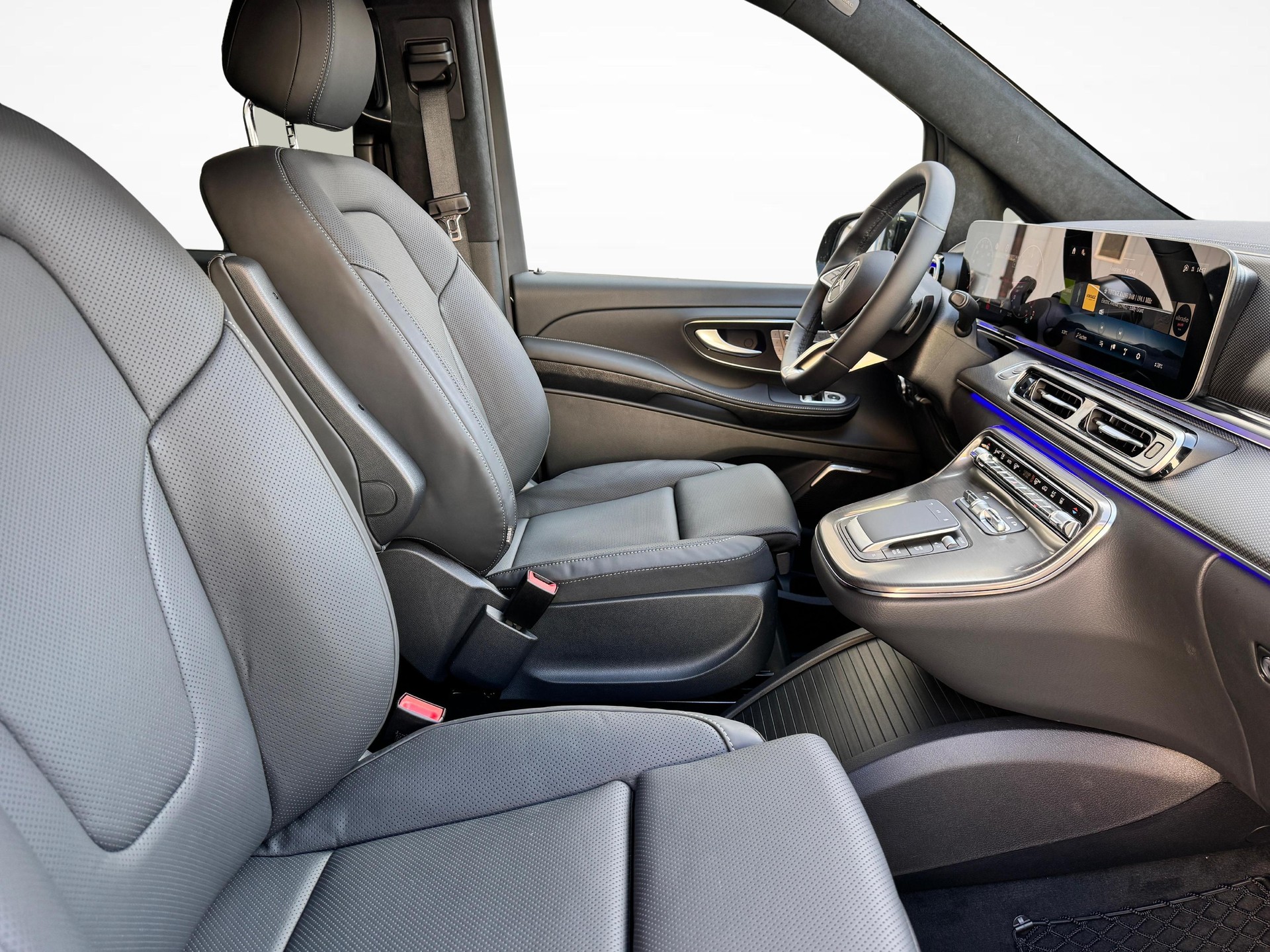 MERCEDES-BENZ V 300 d Swiss Ed. 4MATIC lang-image-9