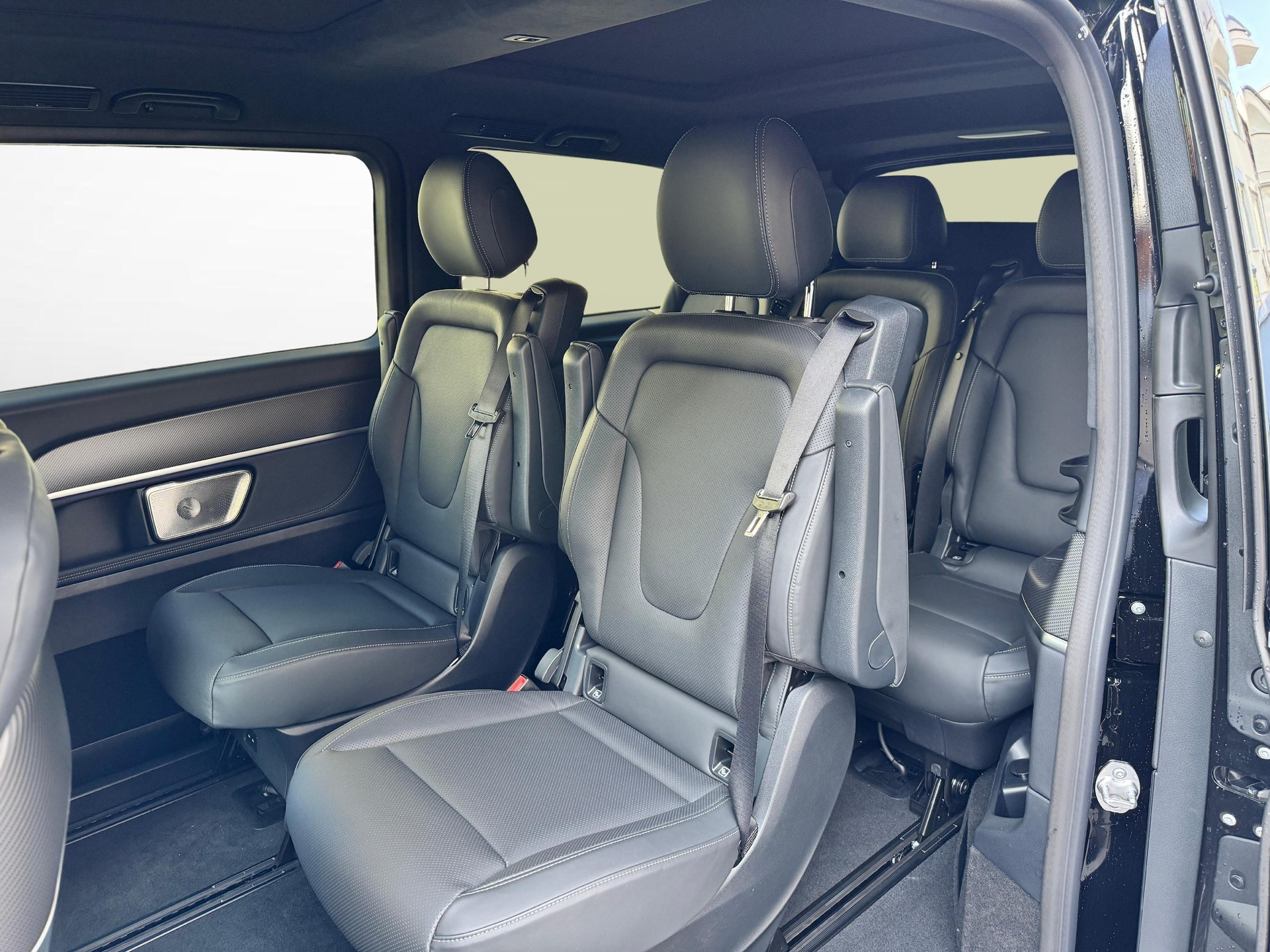 MERCEDES-BENZ V 300 d Swiss Ed. 4MATIC lang-image-10