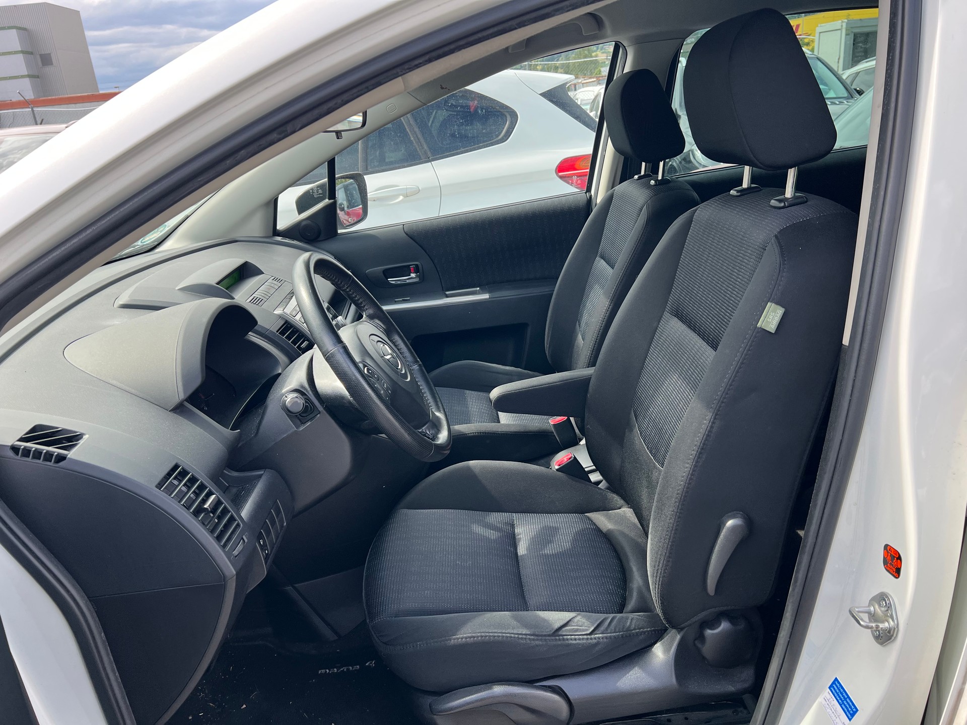 MAZDA 5 2.0 16V Sport Activematic-image-10