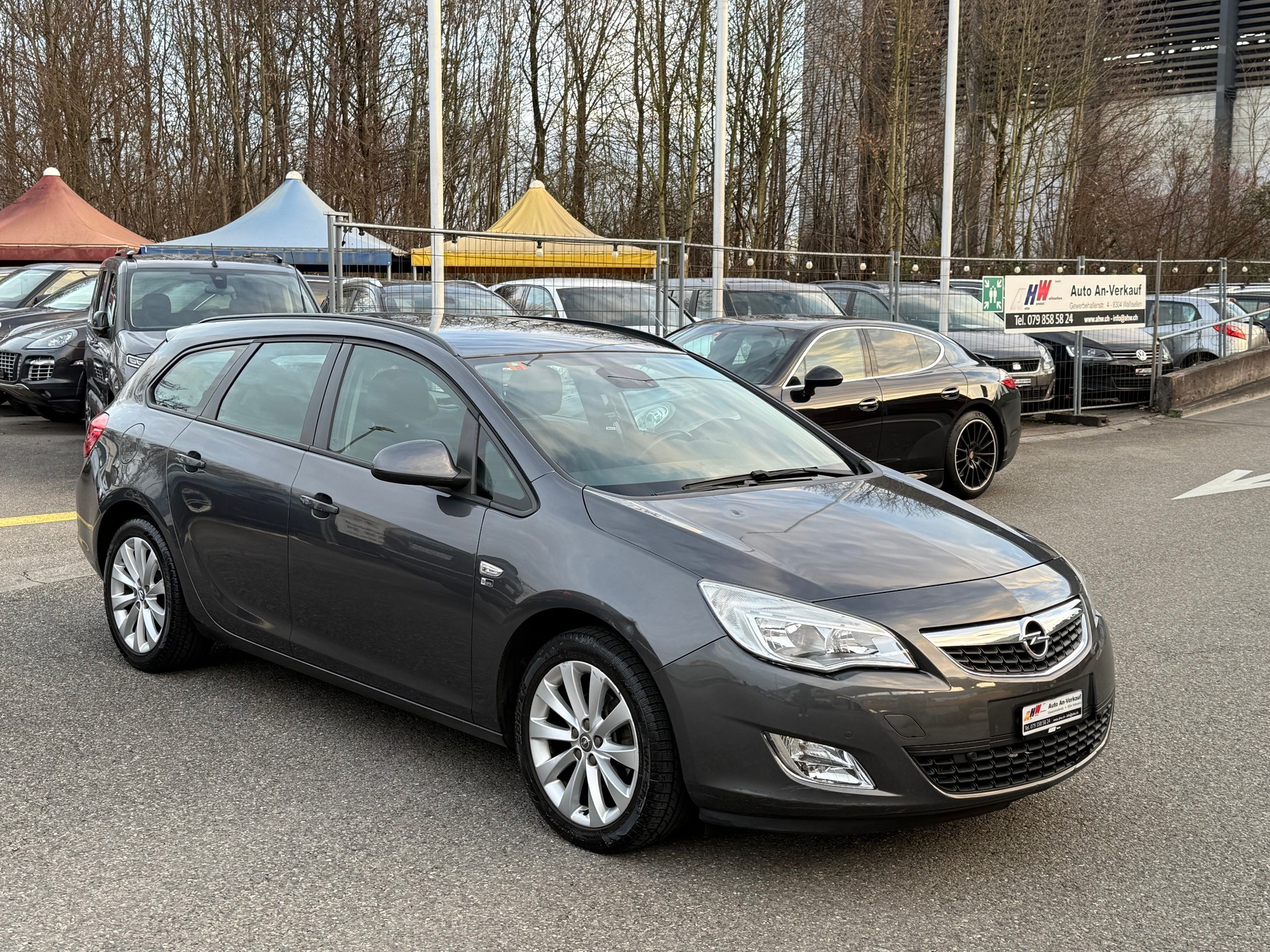 OPEL Astra ST 1.4i 16V Turbo Anniversary Ed. / Ab MFK 01.2025 / 8-fach bereift/ PDC / Sitzheizung / Klimaautomatik-image-2