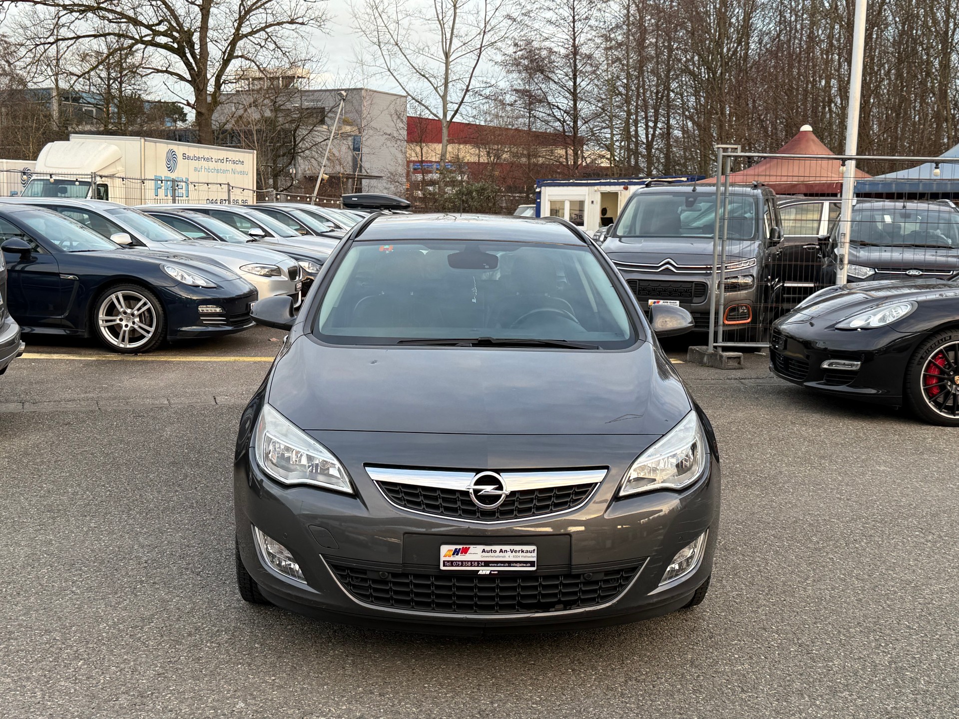OPEL Astra ST 1.4i 16V Turbo Anniversary Ed. / Ab MFK 01.2025 / 8-fach bereift/ PDC / Sitzheizung / Klimaautomatik-image-1