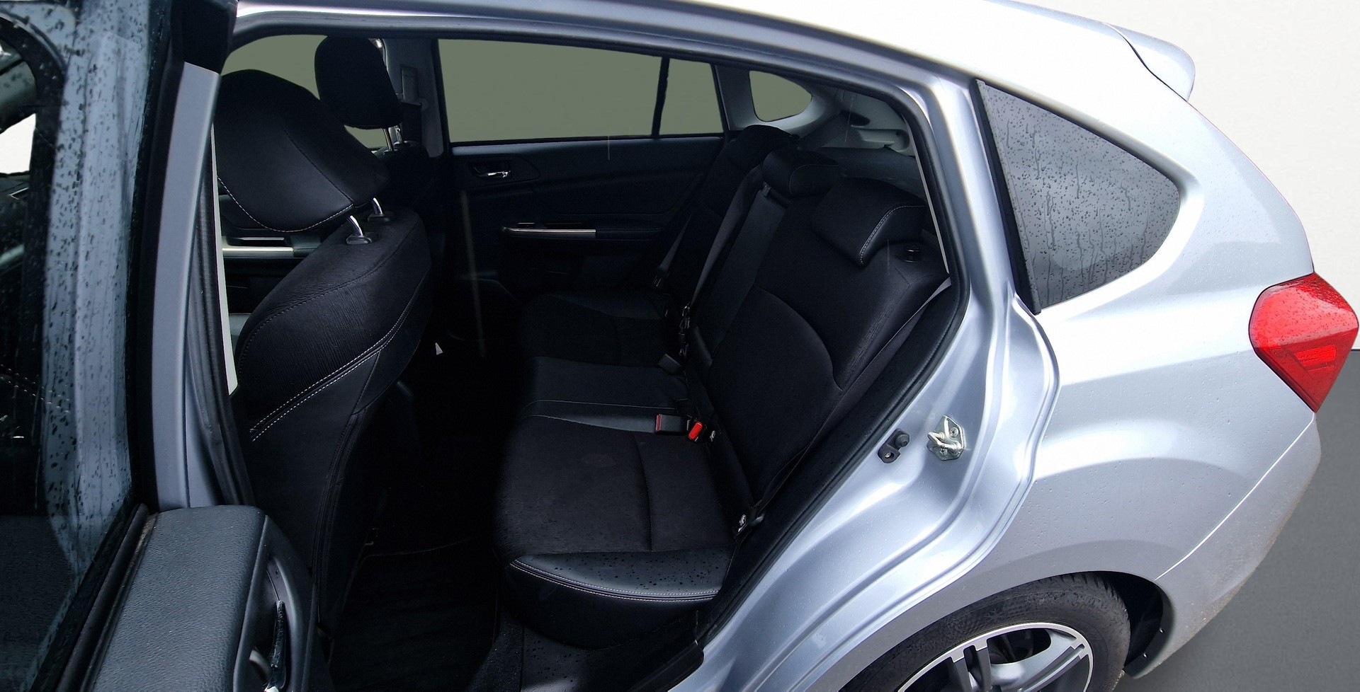 SUBARU Impreza Wagon 2.0i Swiss Sport-image-8