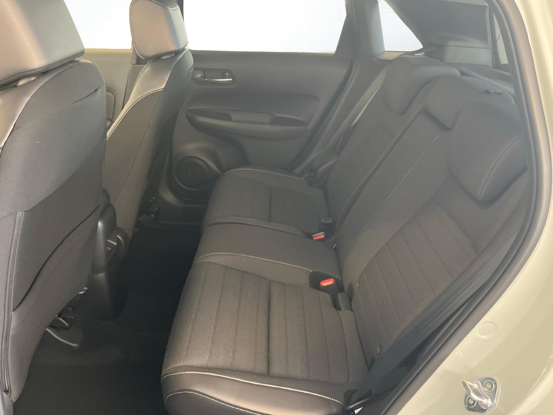 HONDA Jazz 1.5 i-MMD Crosstar Advance - mit Aktionsleasing 1.9% und 8 Jahren Garantie!-image-13