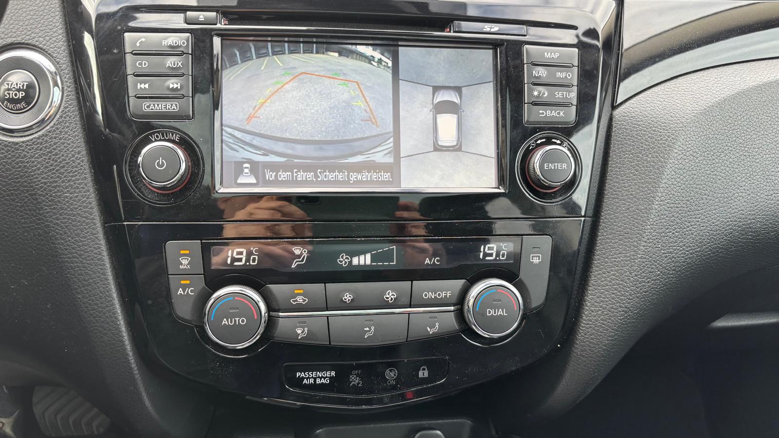 NISSAN Qashqai 1.6 dCi tekna Xtronic CVT-image-14
