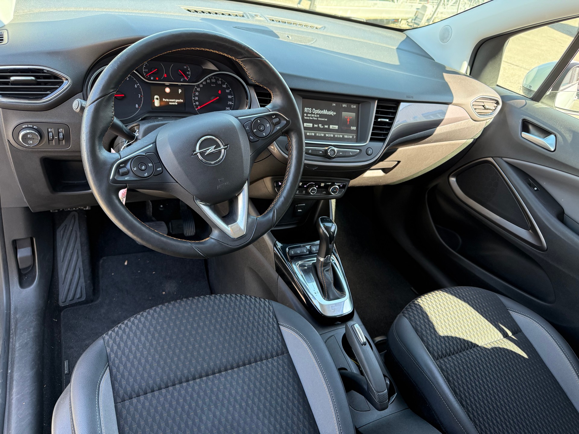 OPEL Crossland X 1.2i 120 Years Edition Automatik-image-8